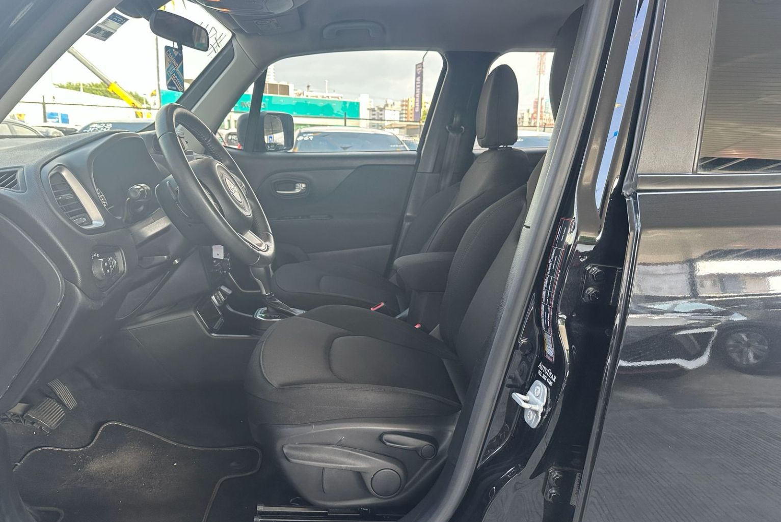 Jeep Renegade 2022, Foto 8