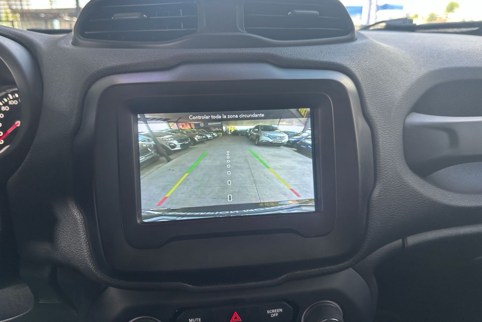 Jeep Renegade 2022, Foto 12