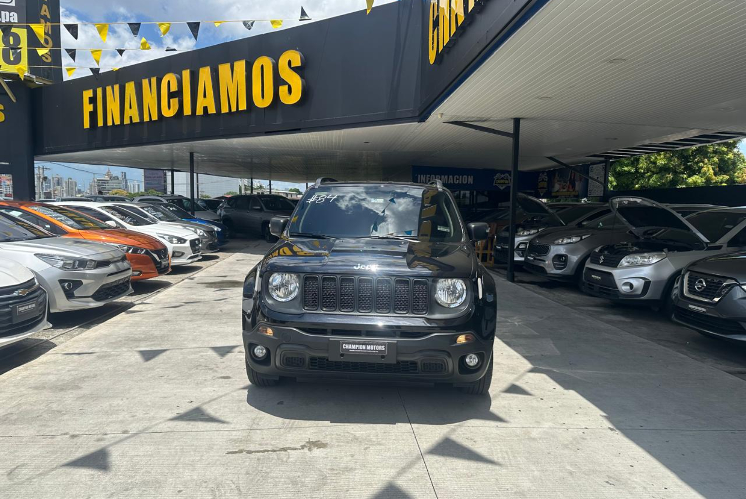 Jeep Renegade 2023 Automático color Negro, Imagen #2