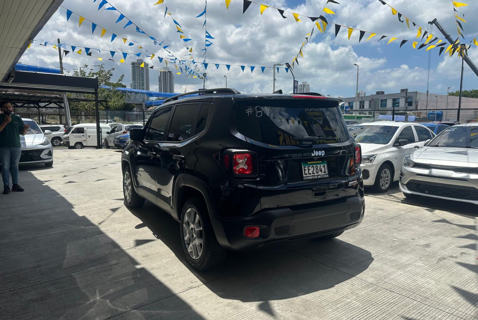 Jeep Renegade 2023 Automático color Negro, Imagen #6