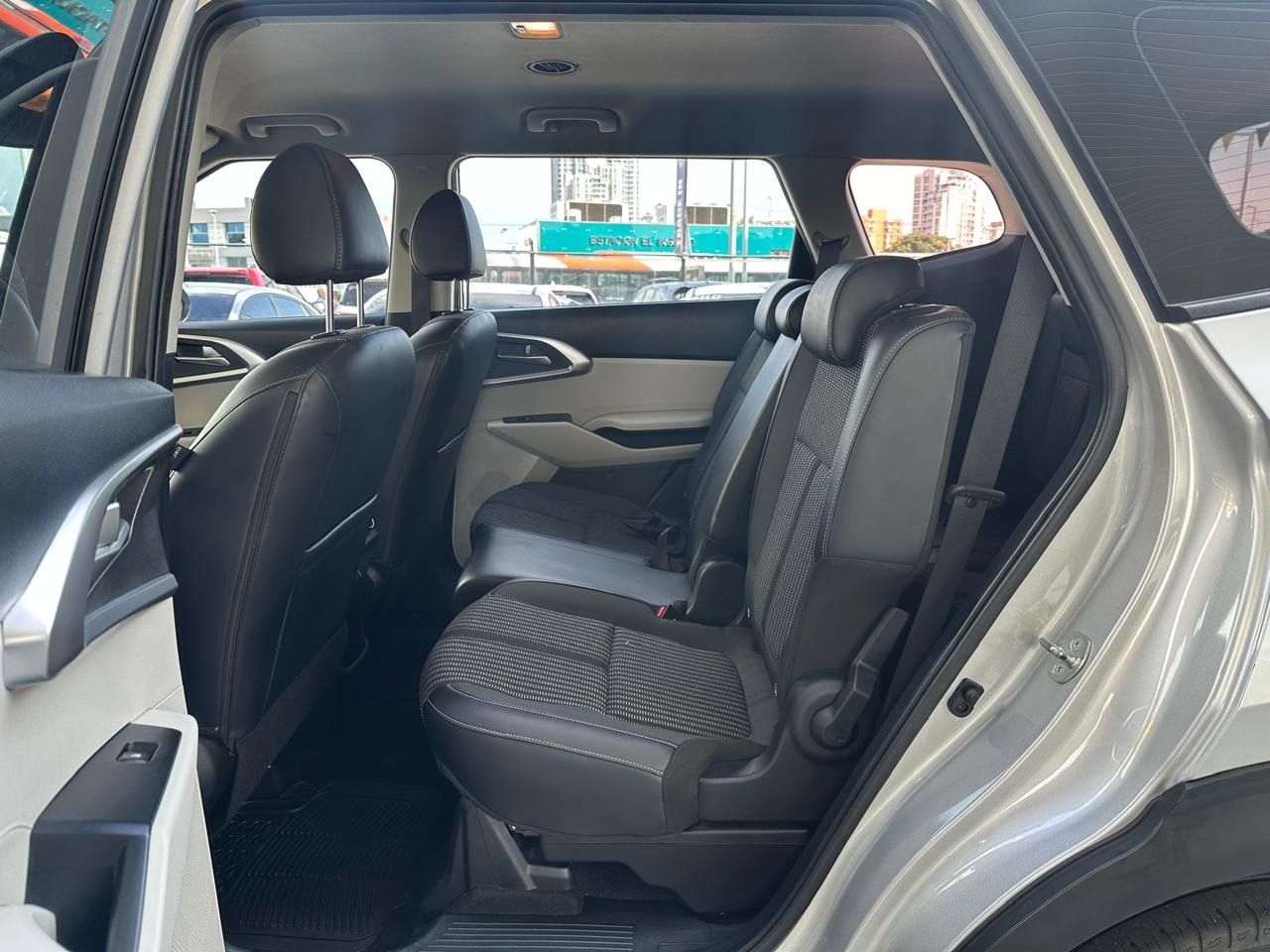 Kia Carens 2025, Foto 10