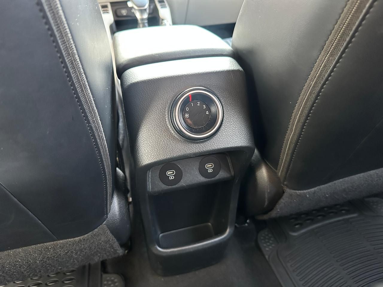 Kia Carens 2025, Foto 13