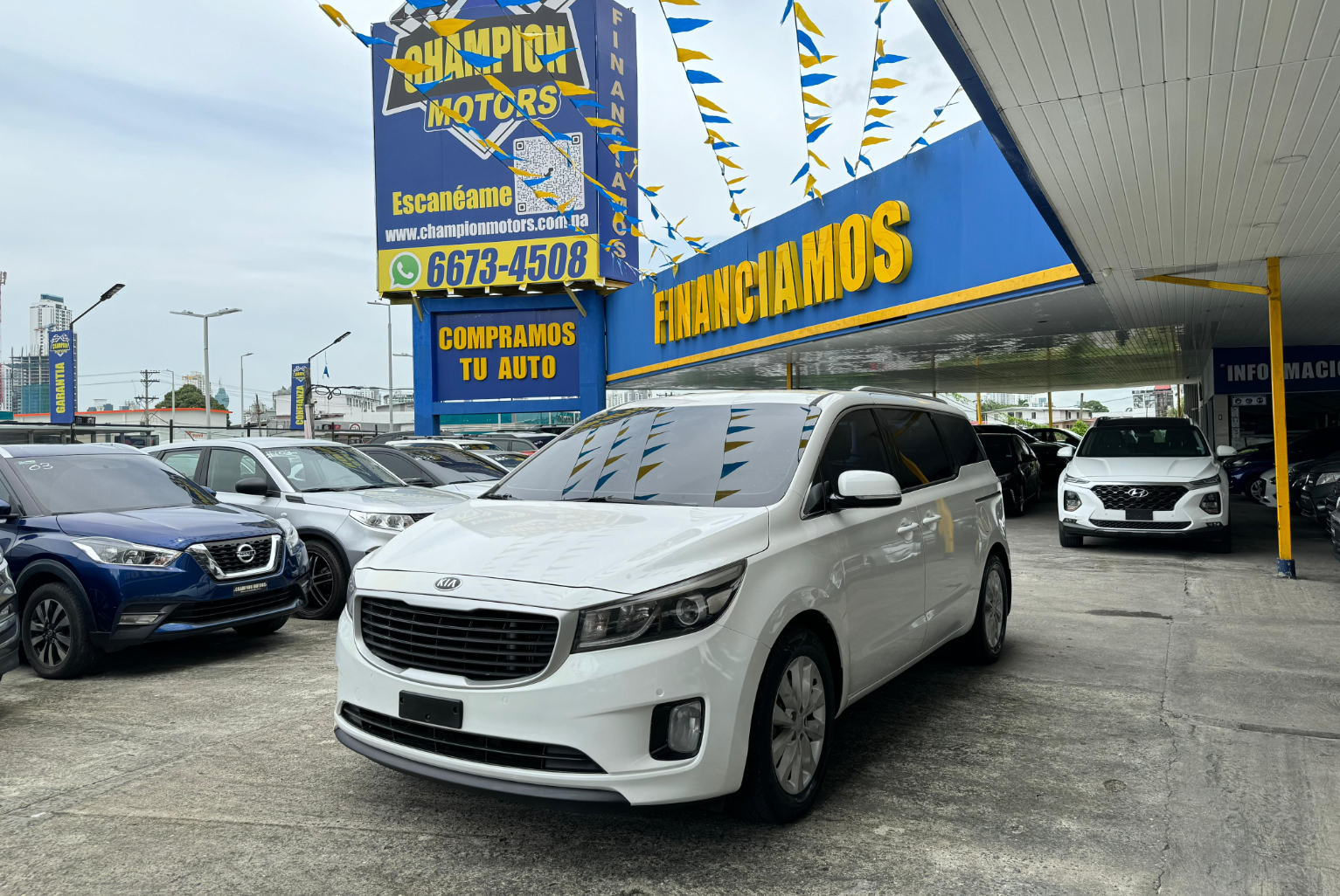 Kia Carnival 2016 Automático color Blanco, Imagen #1