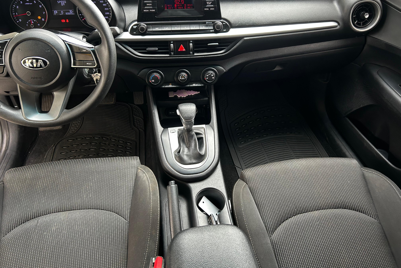 Kia Cerato 2020 Automático color Plateado, Imagen #8