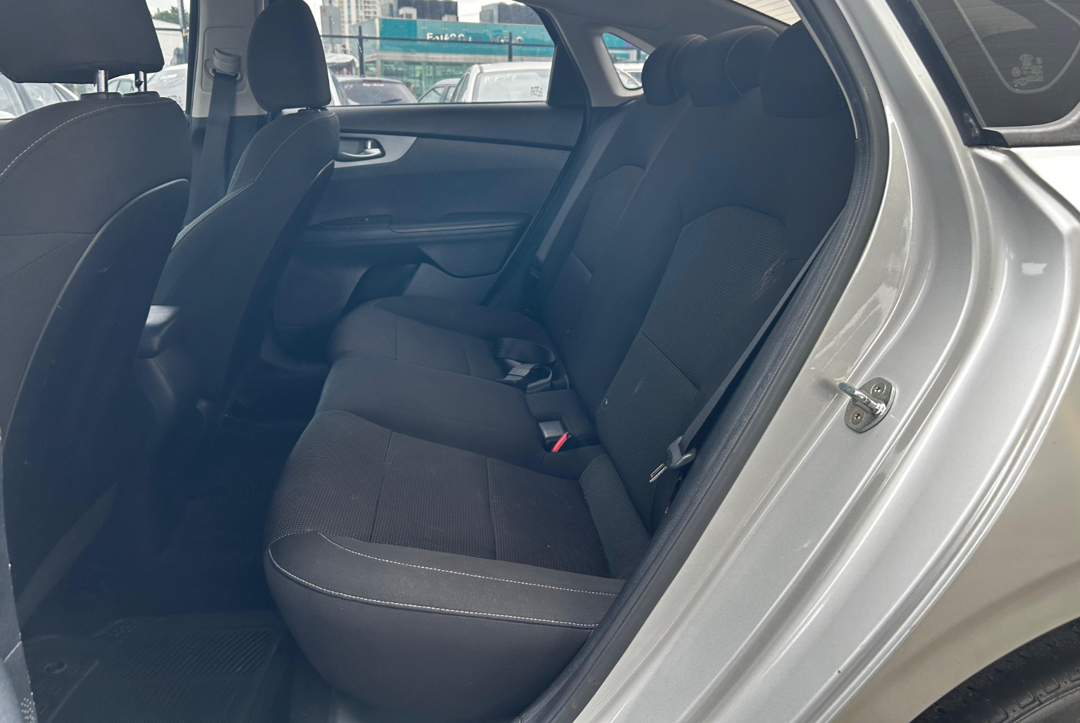 Kia Cerato 2020 Automático color Plateado, Imagen #10
