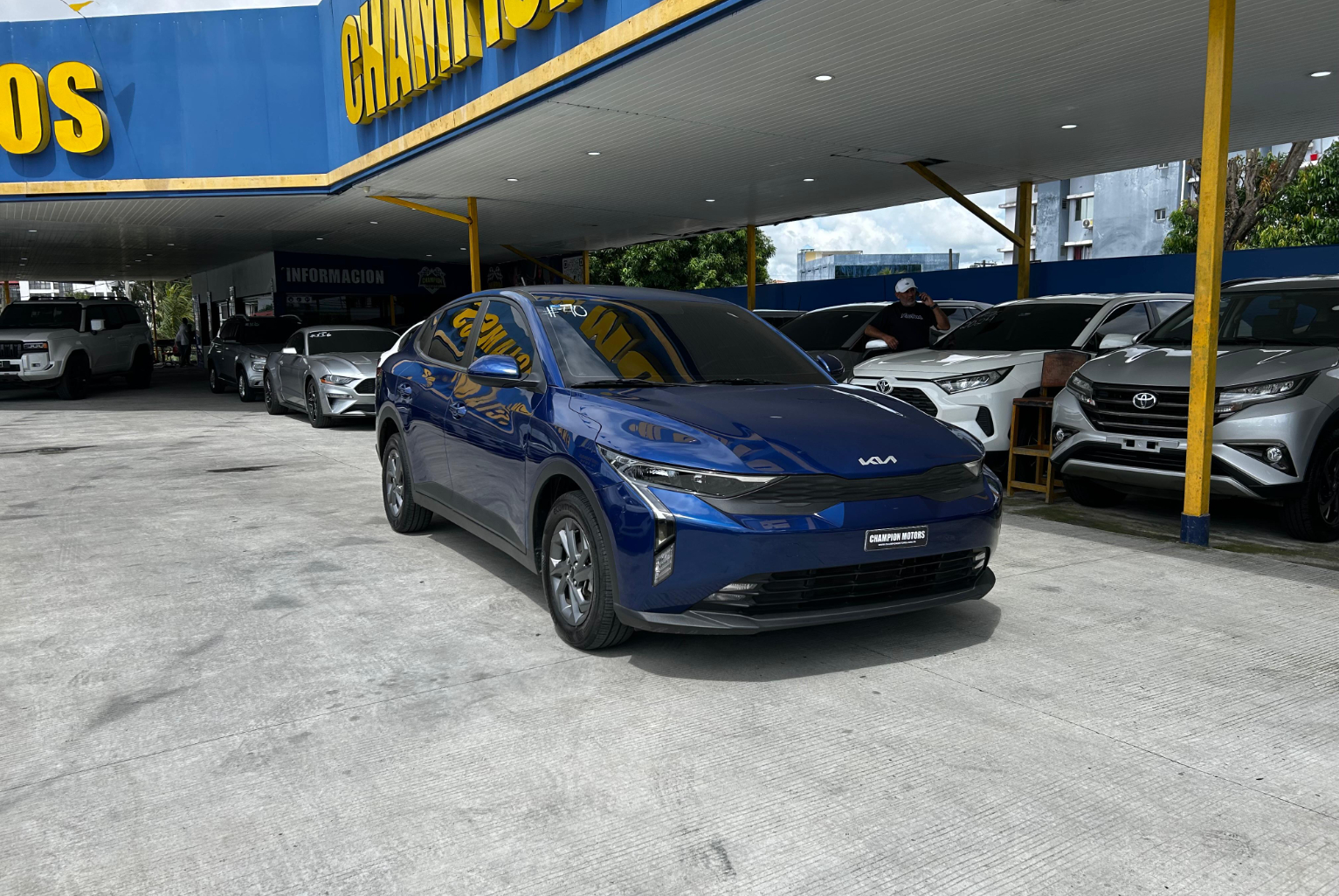 Kia K3 2025 Automático color Azul, Imagen #3