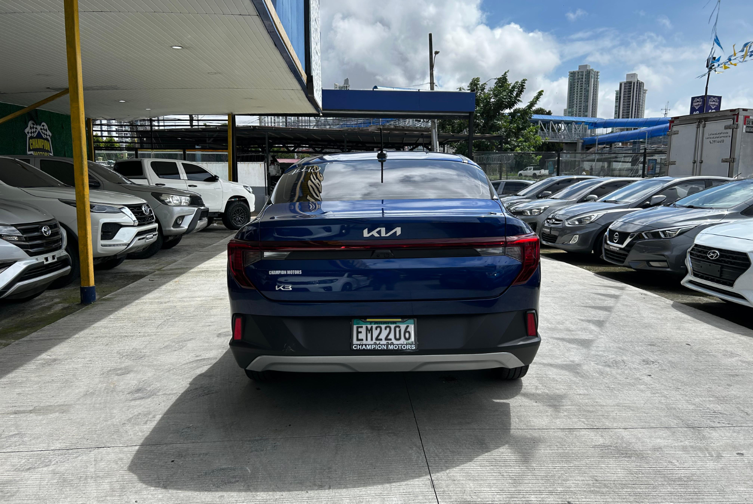 Kia K3 2025 Automático color Azul, Imagen #5