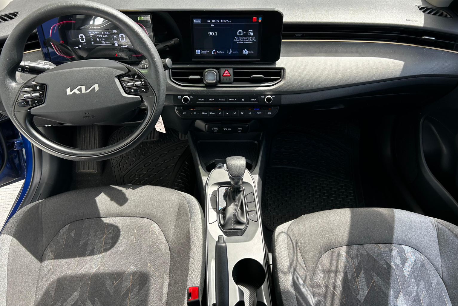 Kia K3 2025 Automático color Azul, Imagen #9