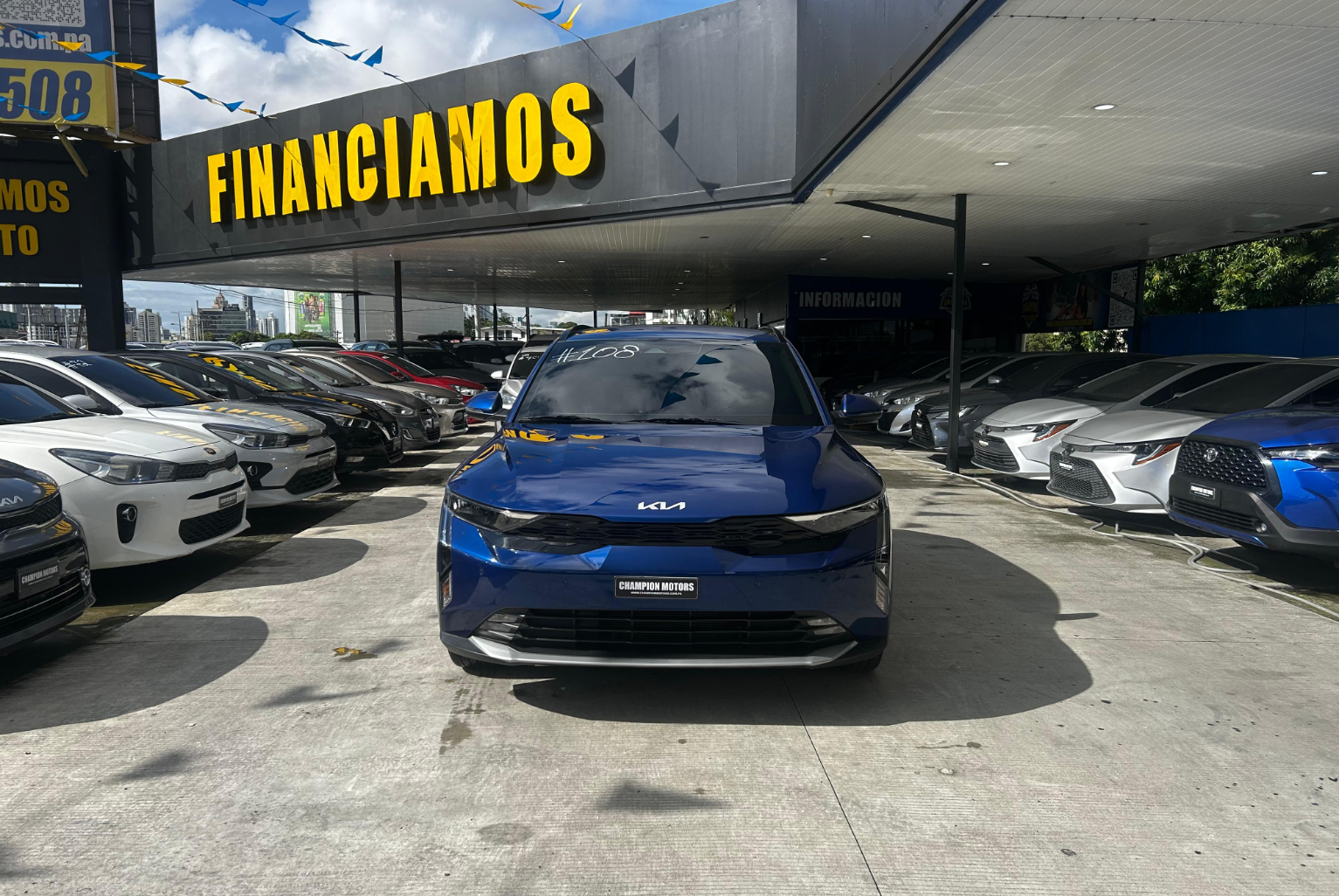 Kia K3 2025 Automático color Azul, Imagen #2