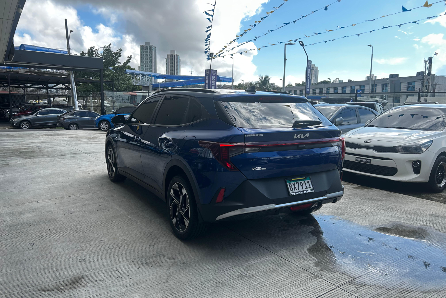 Kia K3 2025 Automático color Azul, Imagen #6