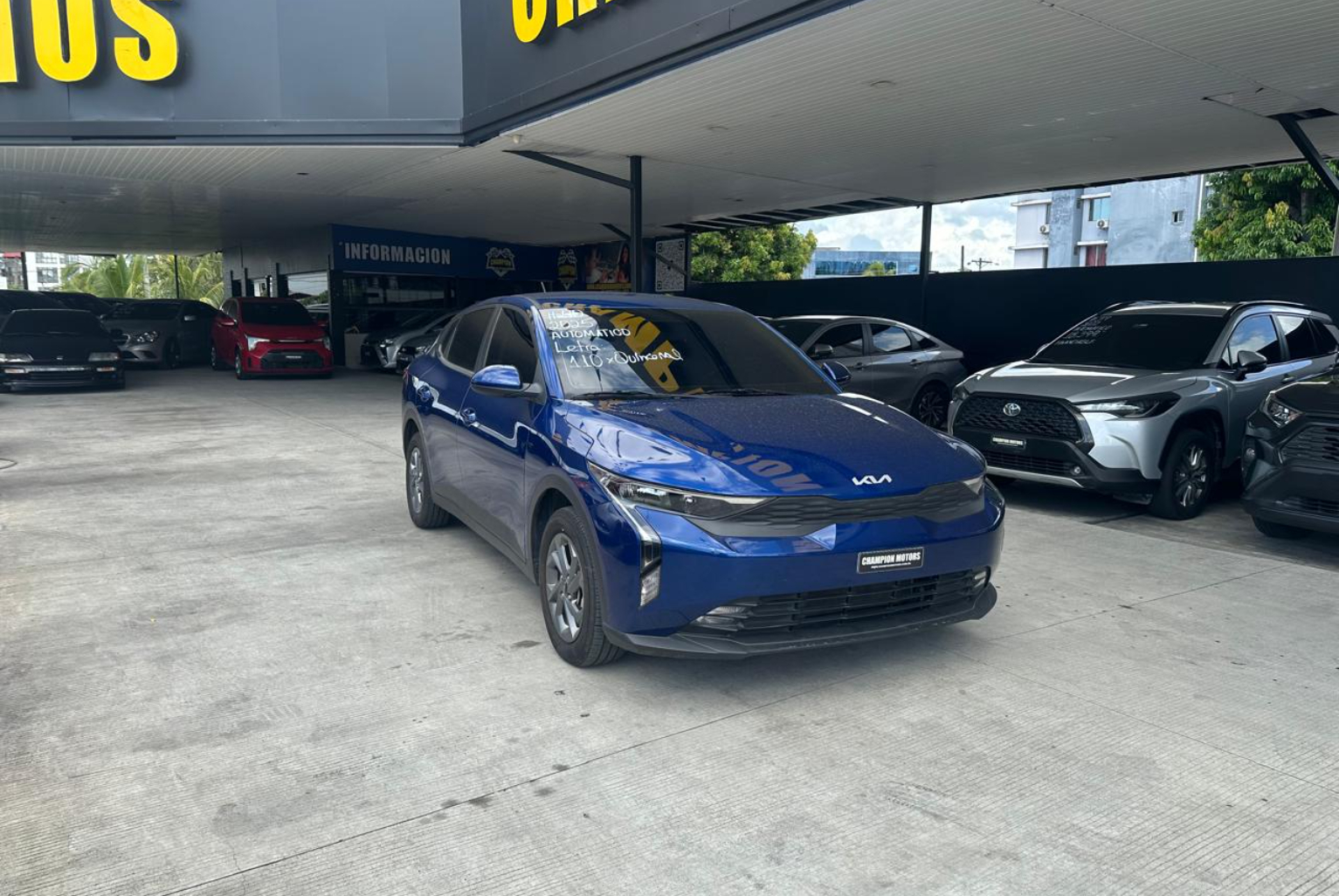 Kia K3 2025 Automático color Azul, Imagen #3