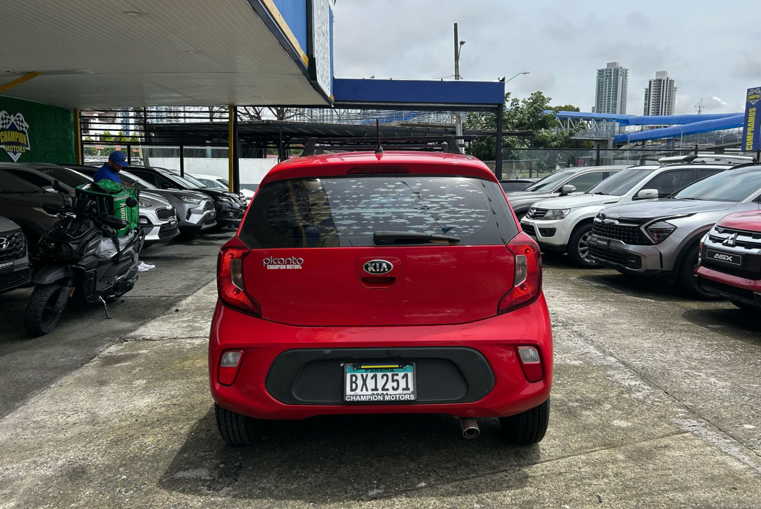 Kia Picanto 2021 Manual color Rojo, Imagen #5