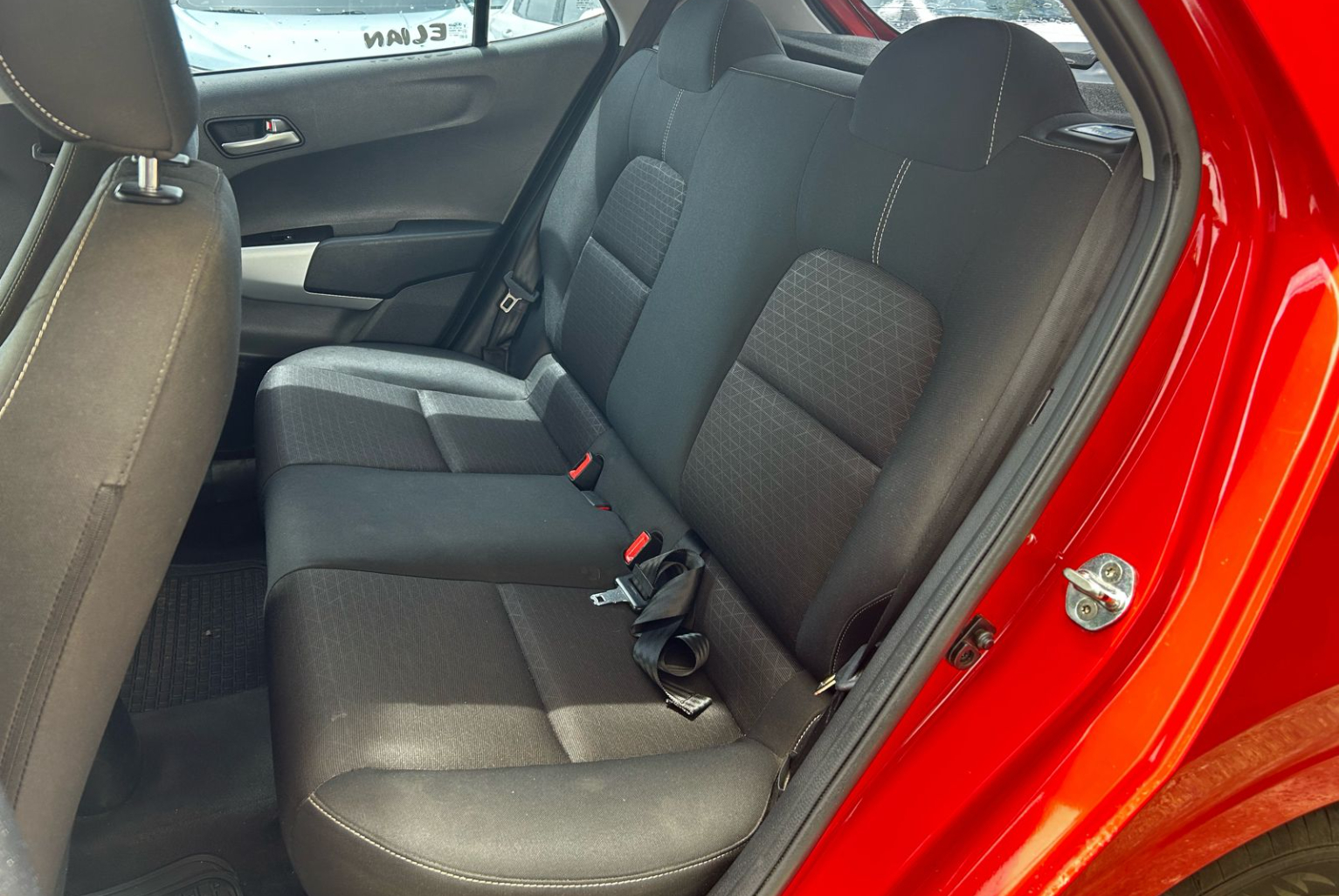 Kia Picanto 2021 Manual color Rojo, Imagen #10