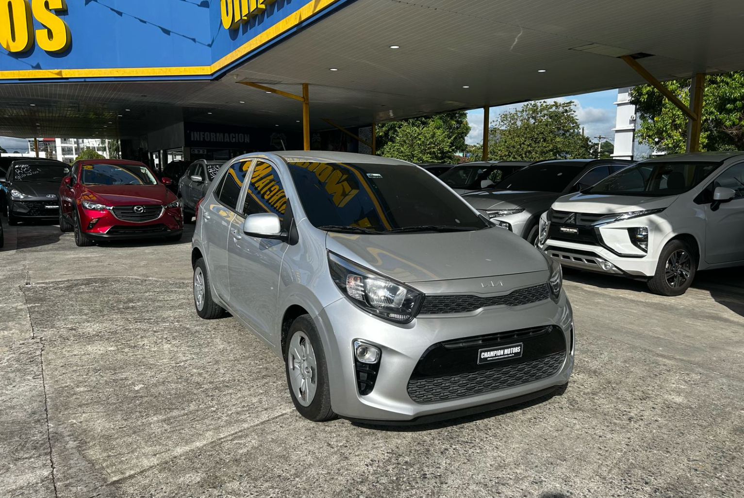 Kia Picanto 2022 Automático color Plateado, Imagen #3