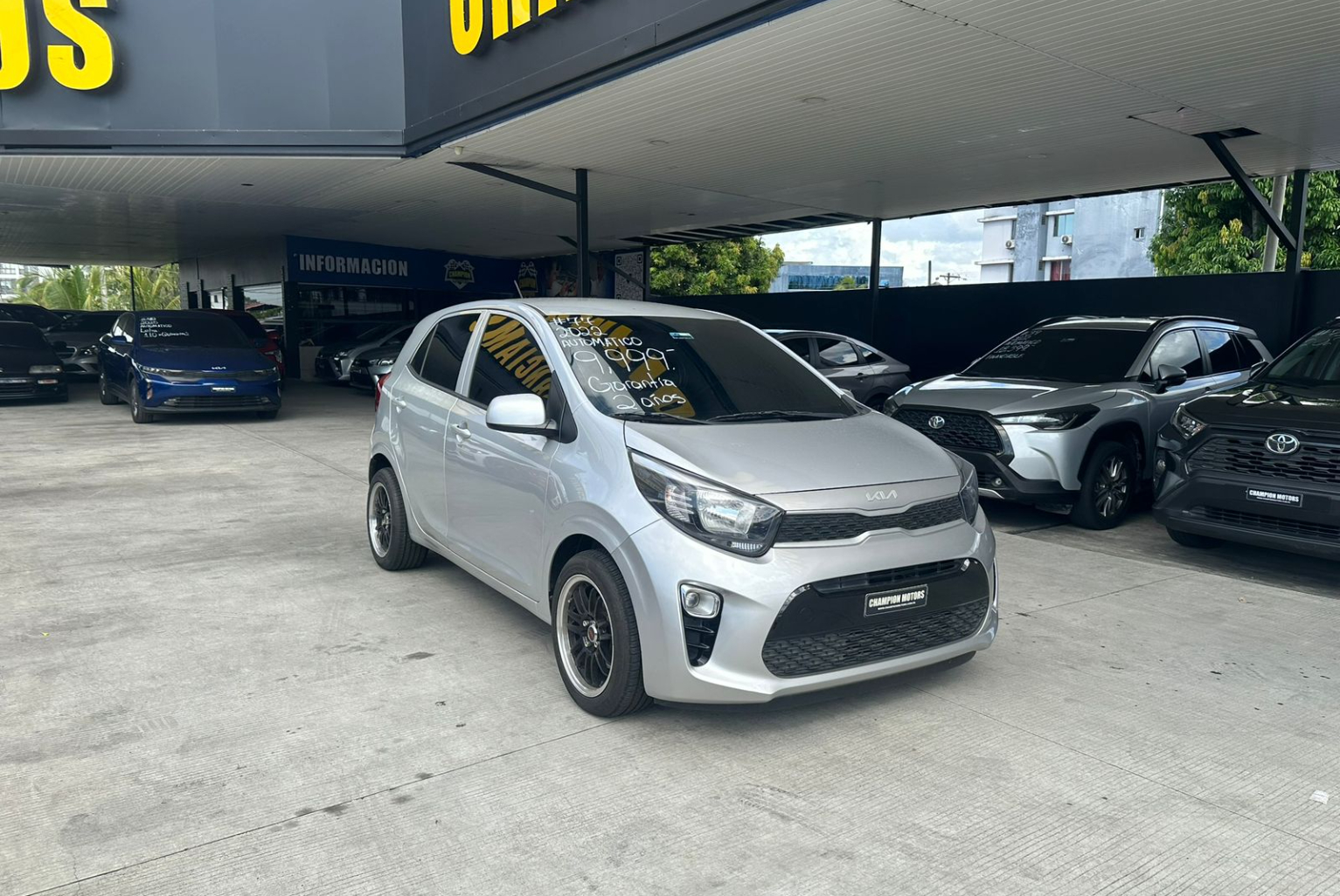 Kia Picanto 2022 Automático color Plateado, Imagen #3