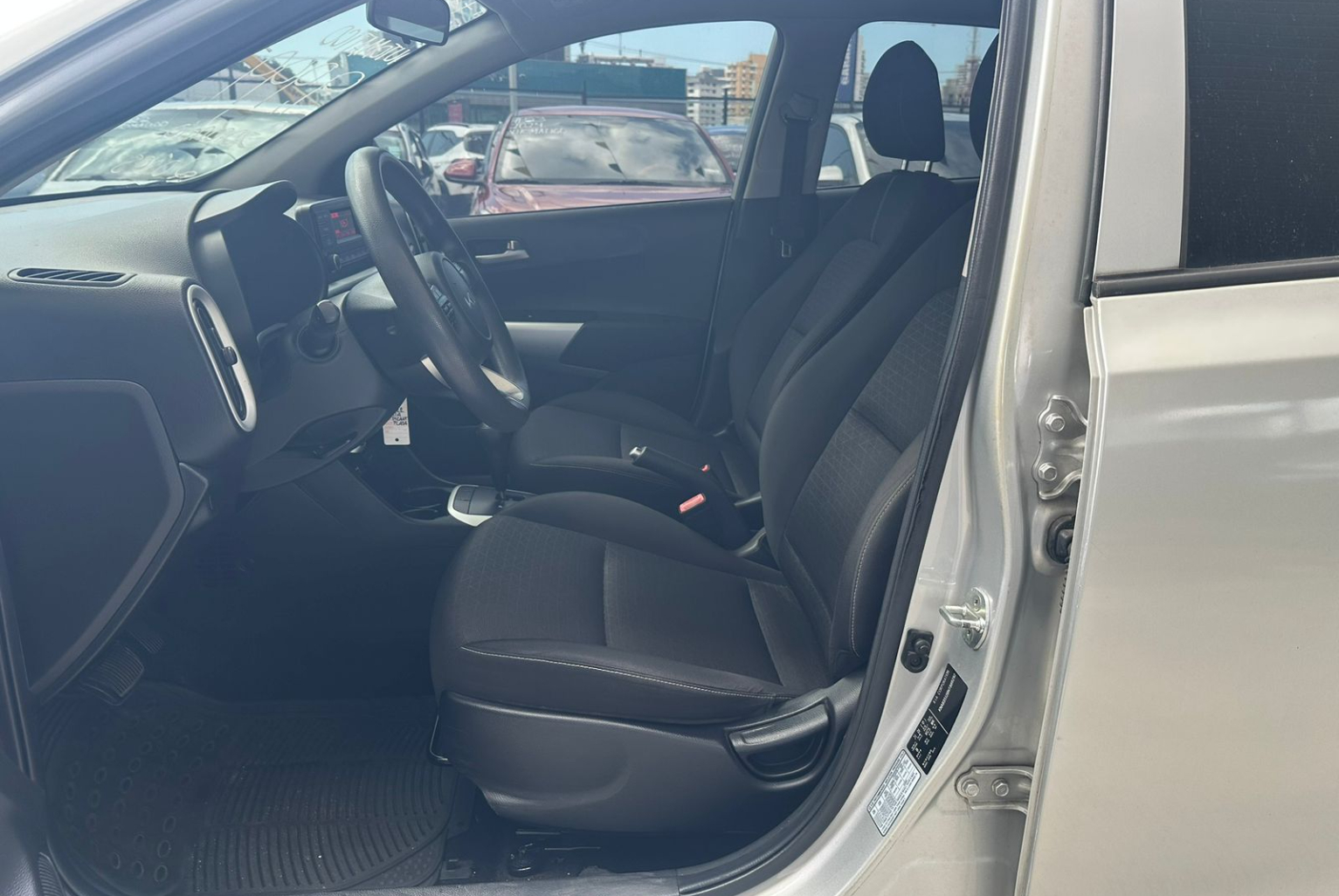 Kia Picanto 2022 Automático color Plateado, Imagen #8