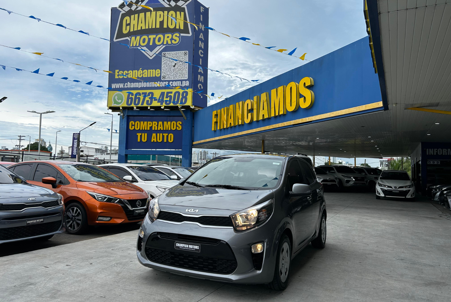 Kia Picanto 2023 Automático color Gris, Imagen #1