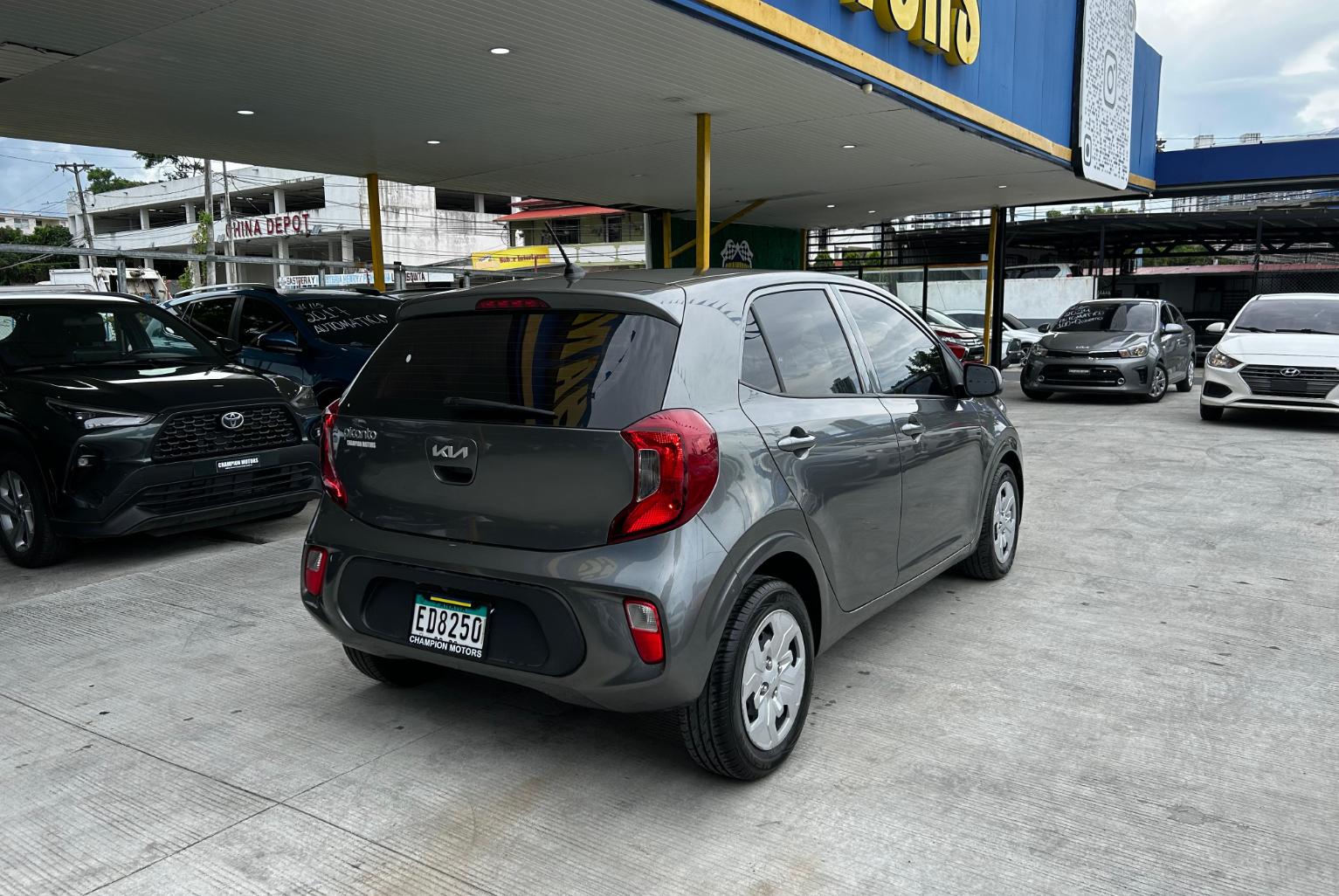 Kia Picanto 2023 Automático color Gris, Imagen #4