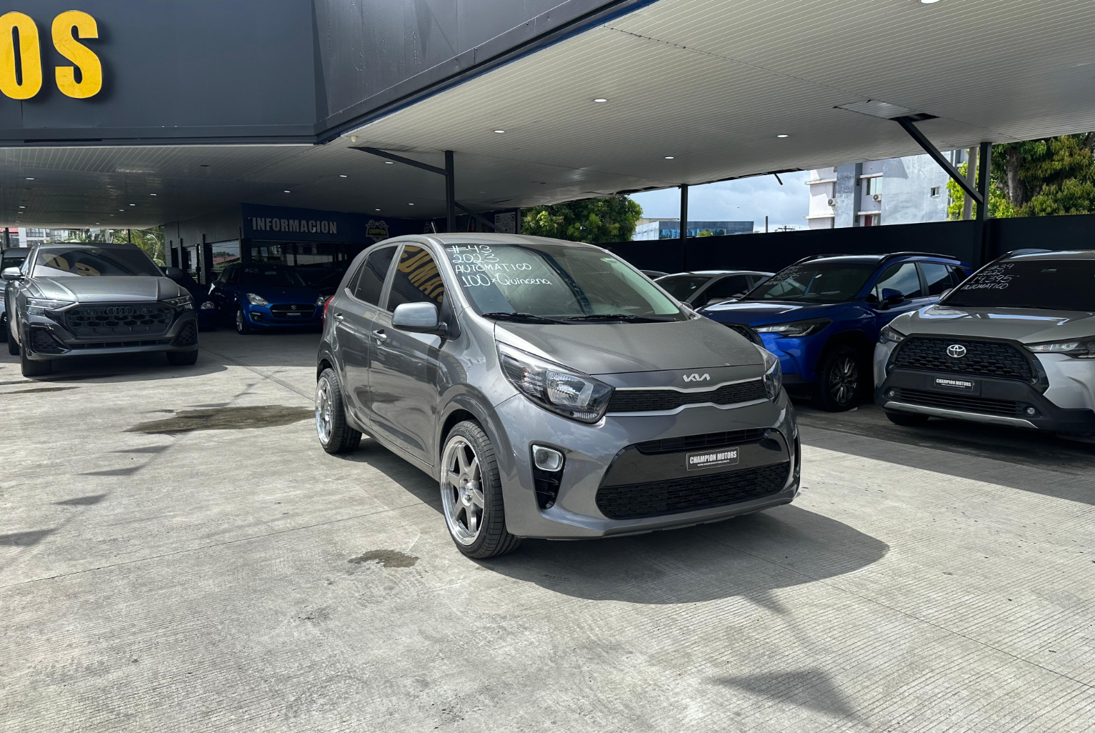 Kia Picanto 2023 Automático color Gris, Imagen #3