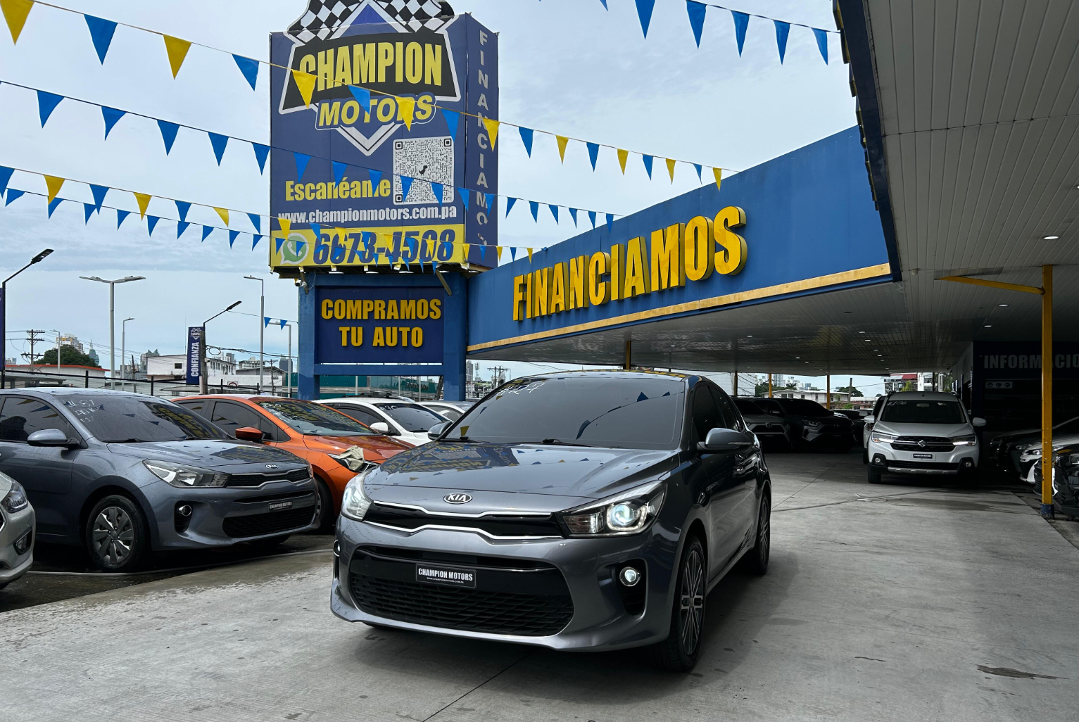 Kia Rio 2019 Automático color Gris, Imagen #1