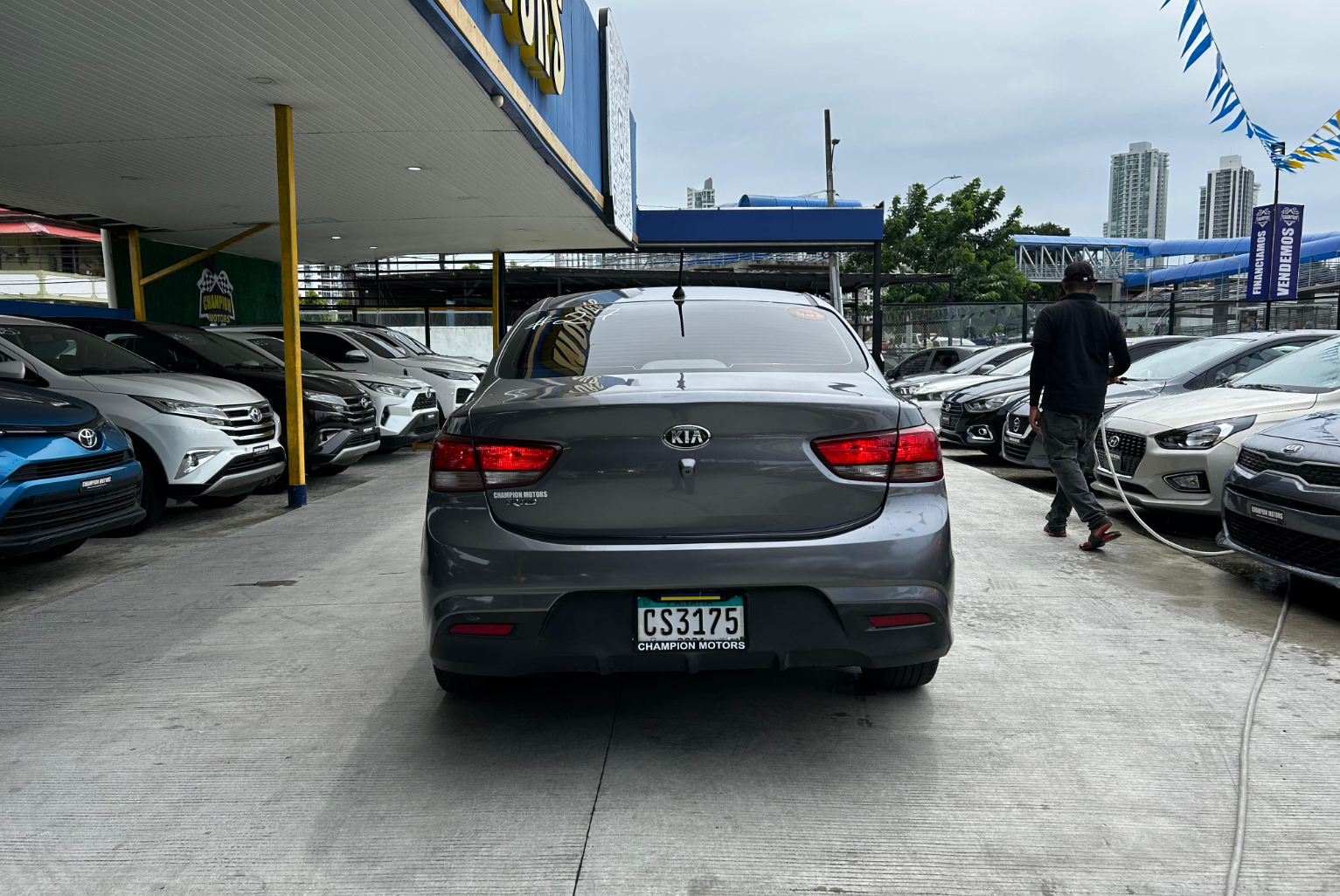 Kia Rio 2019 Automático color Gris, Imagen #5