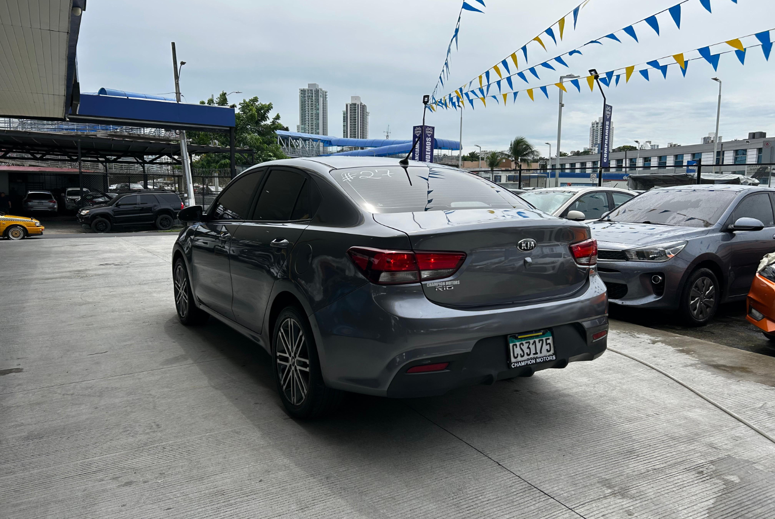 Kia Rio 2019 Automático color Gris, Imagen #6