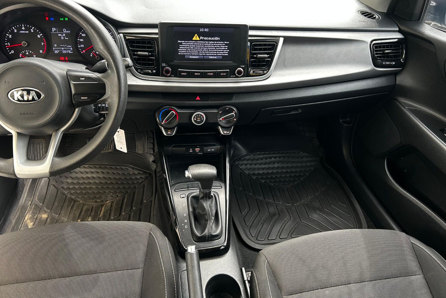 Kia Rio 2019 Automático color Gris, Imagen #8
