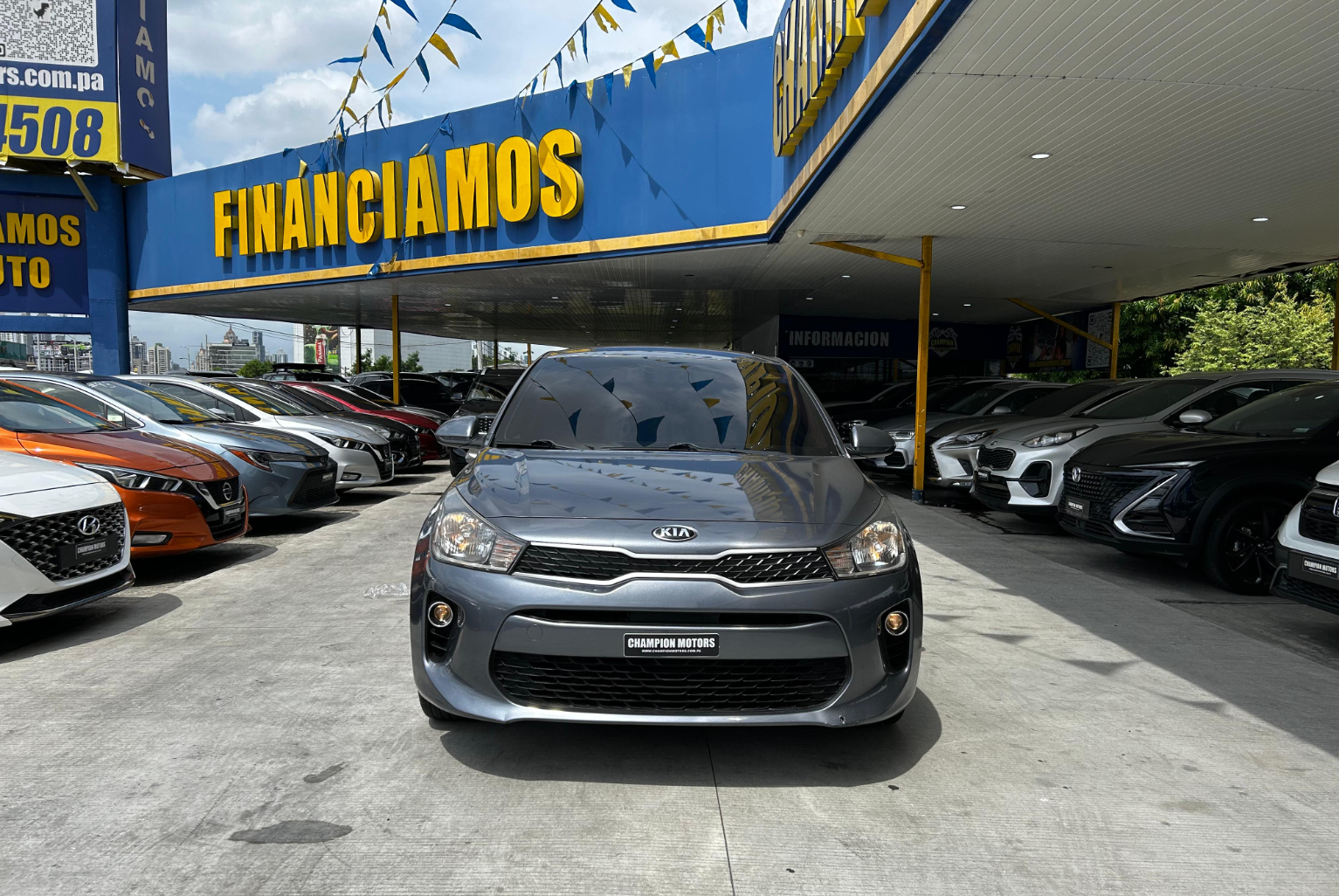 Kia Rio 2020 Automático color Gris, Imagen #2