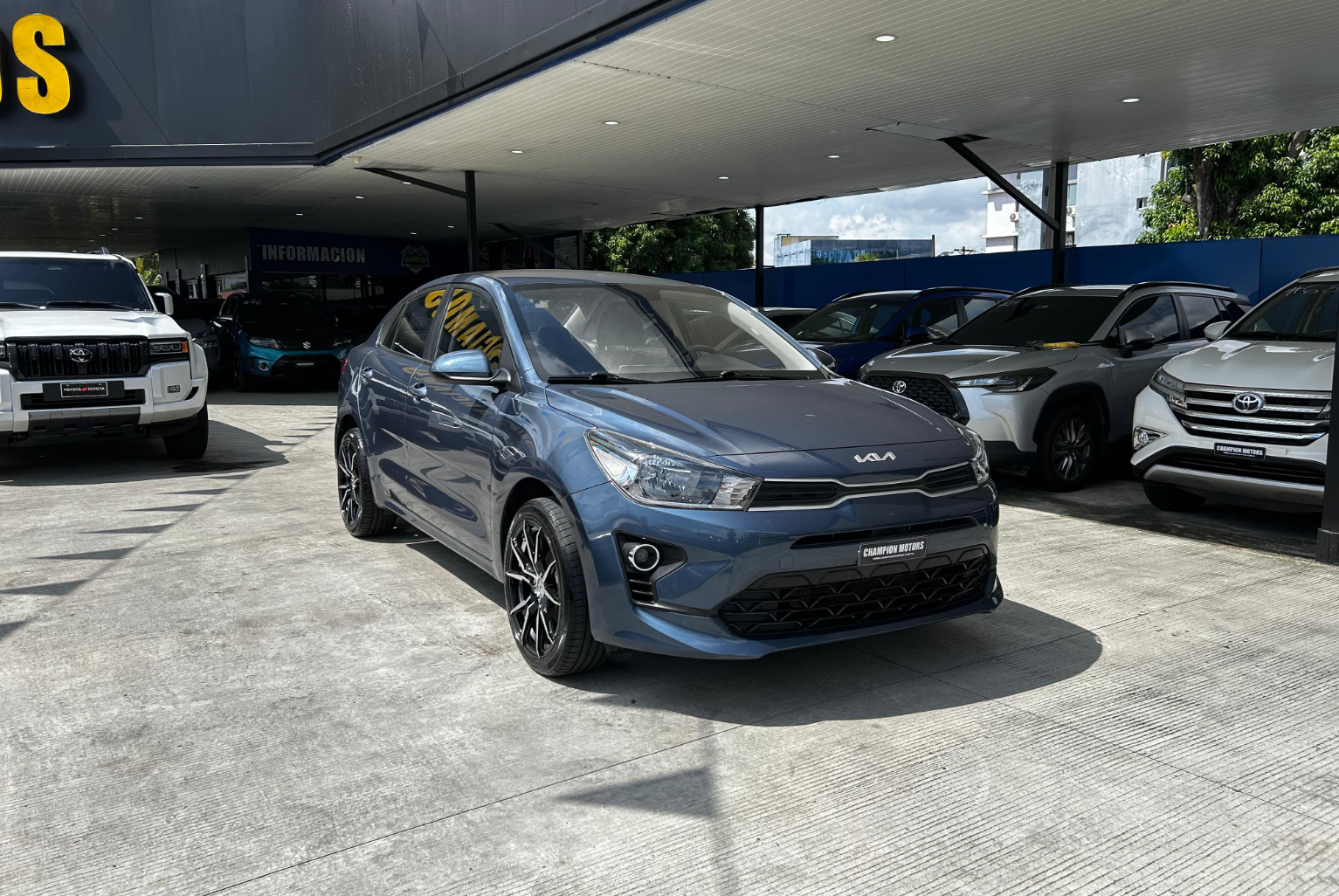 Kia Rio 2023 Manual color Azul, Imagen #3