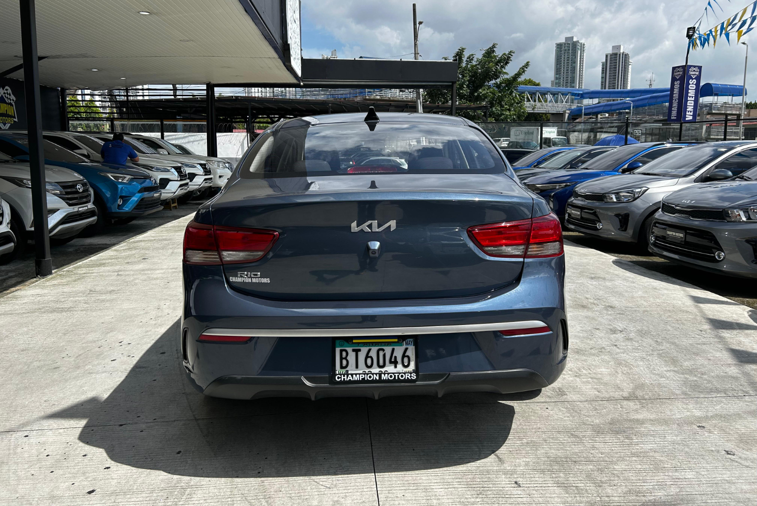 Kia Rio 2023 Manual color Azul, Imagen #5