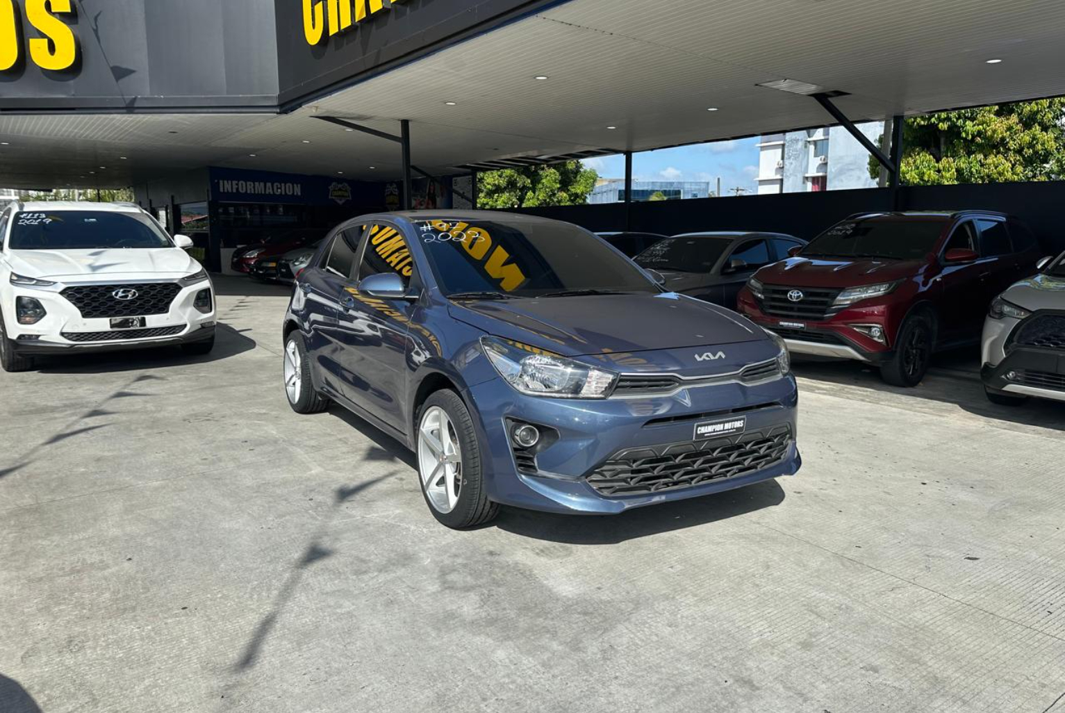 Kia Rio 2023 Automático color Celeste, Imagen #3