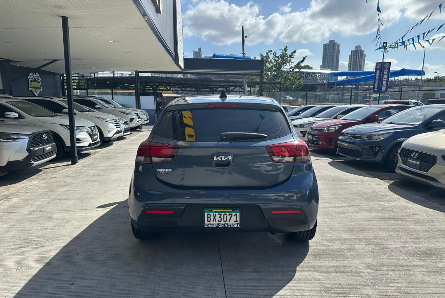 Kia Rio 2023 Automático color Celeste, Imagen #5