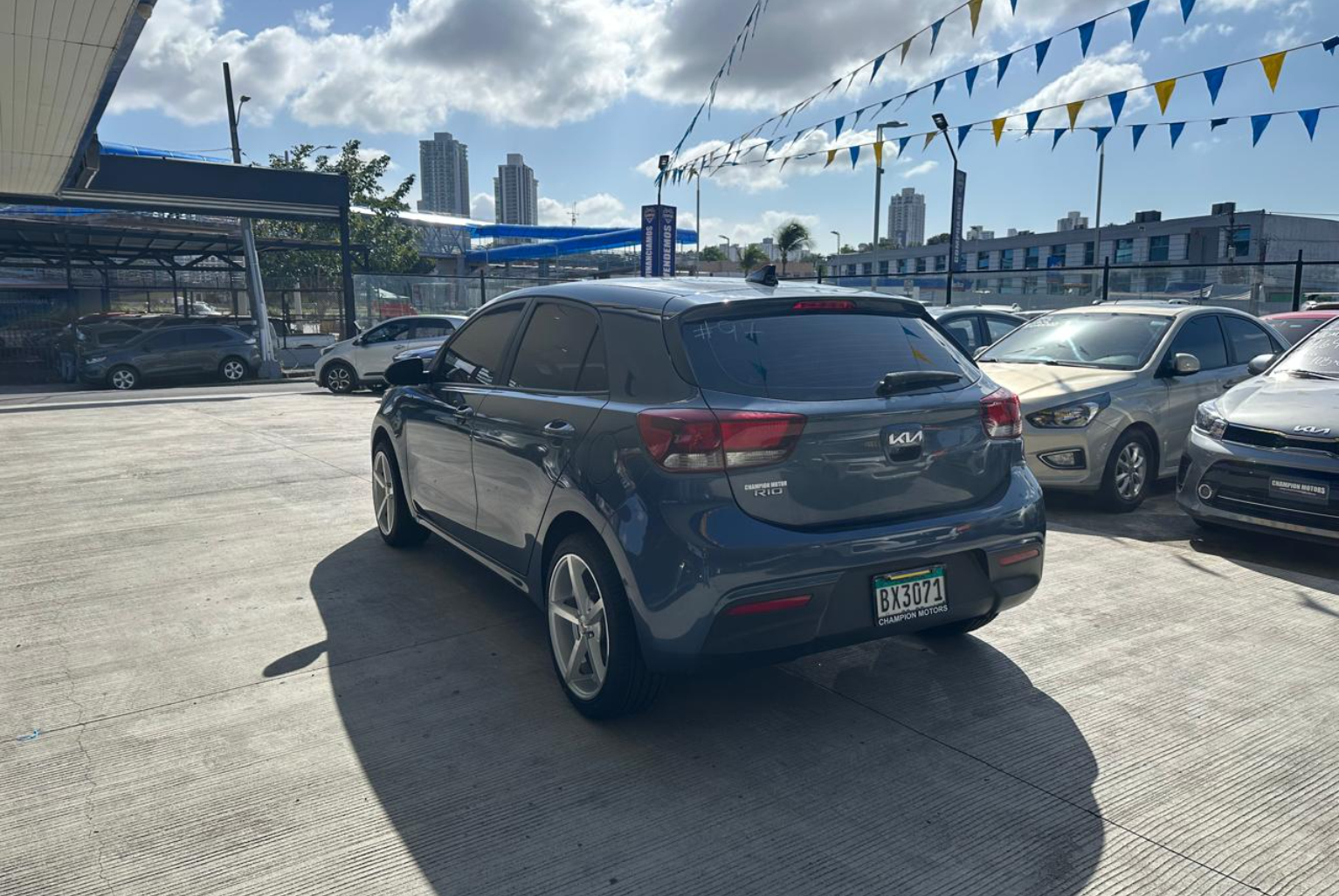 Kia Rio 2023 Automático color Celeste, Imagen #6