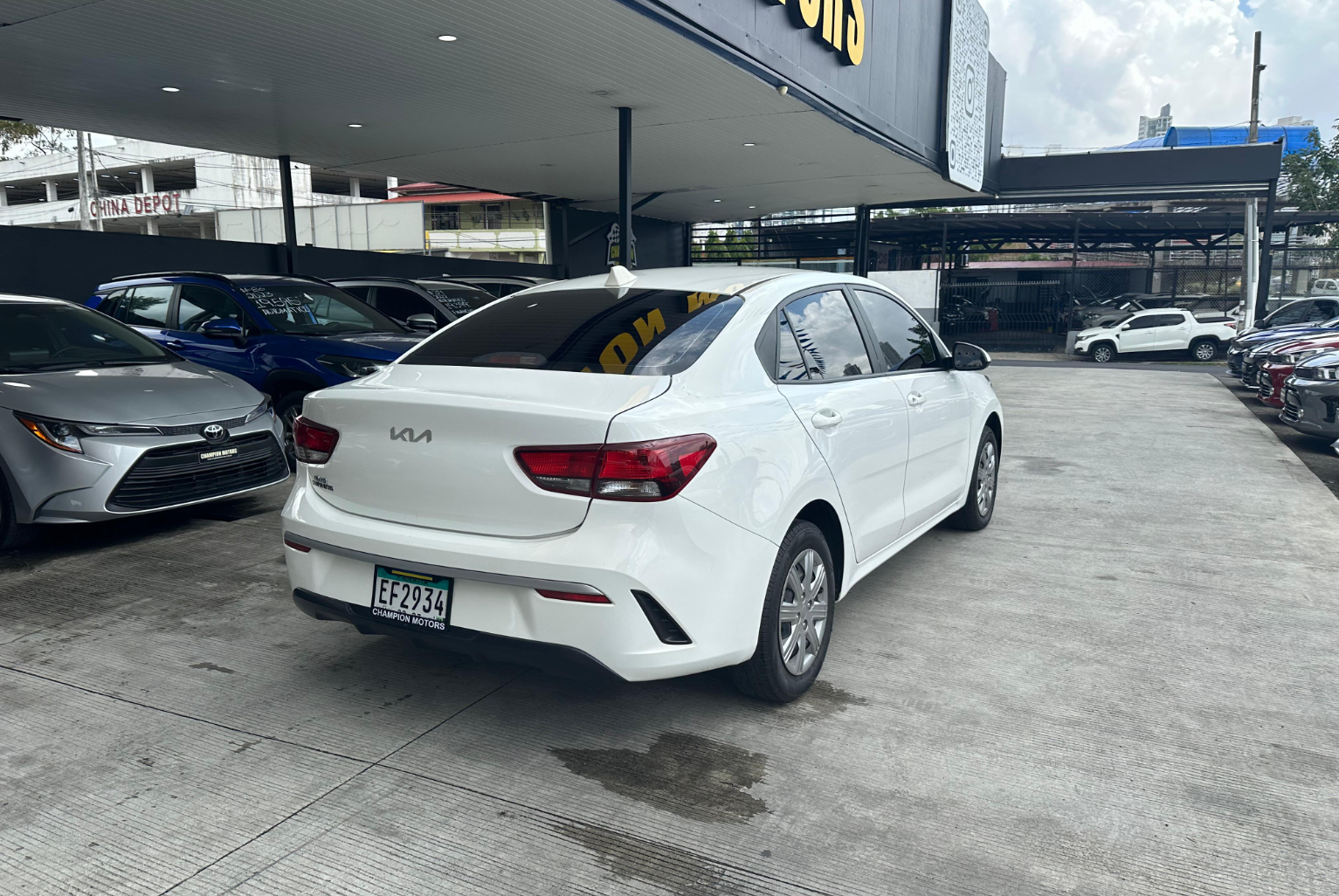 Kia Rio 2024 Automático color Blanco, Imagen #4