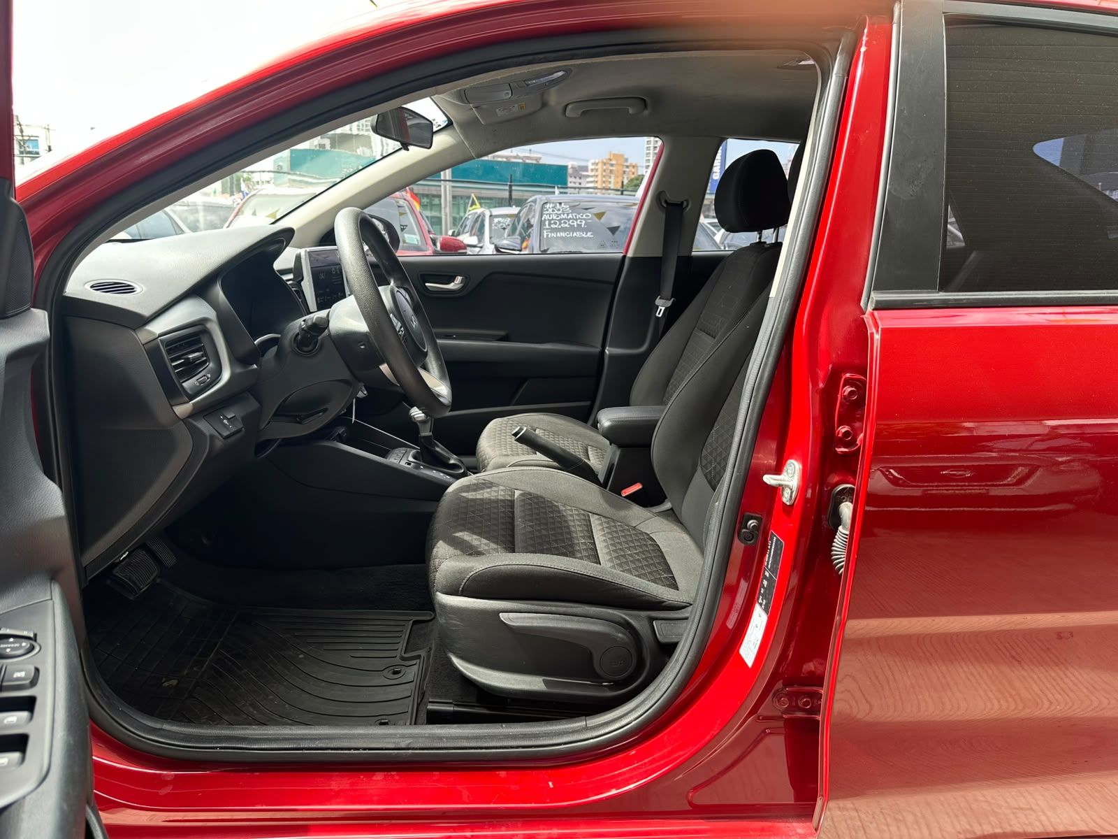 Kia Rio 2024, Foto 8
