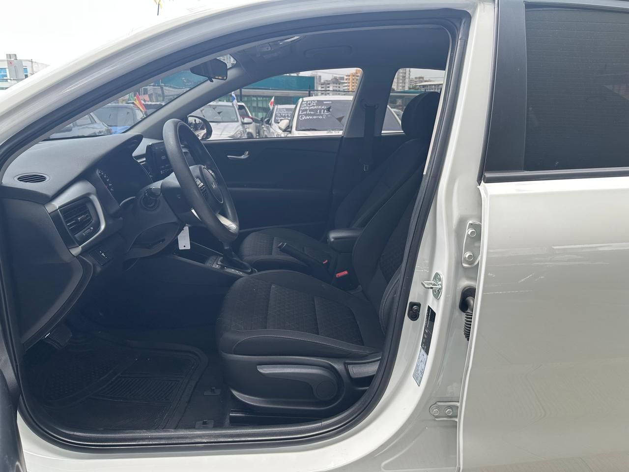 Kia Rio 2024, Foto 7