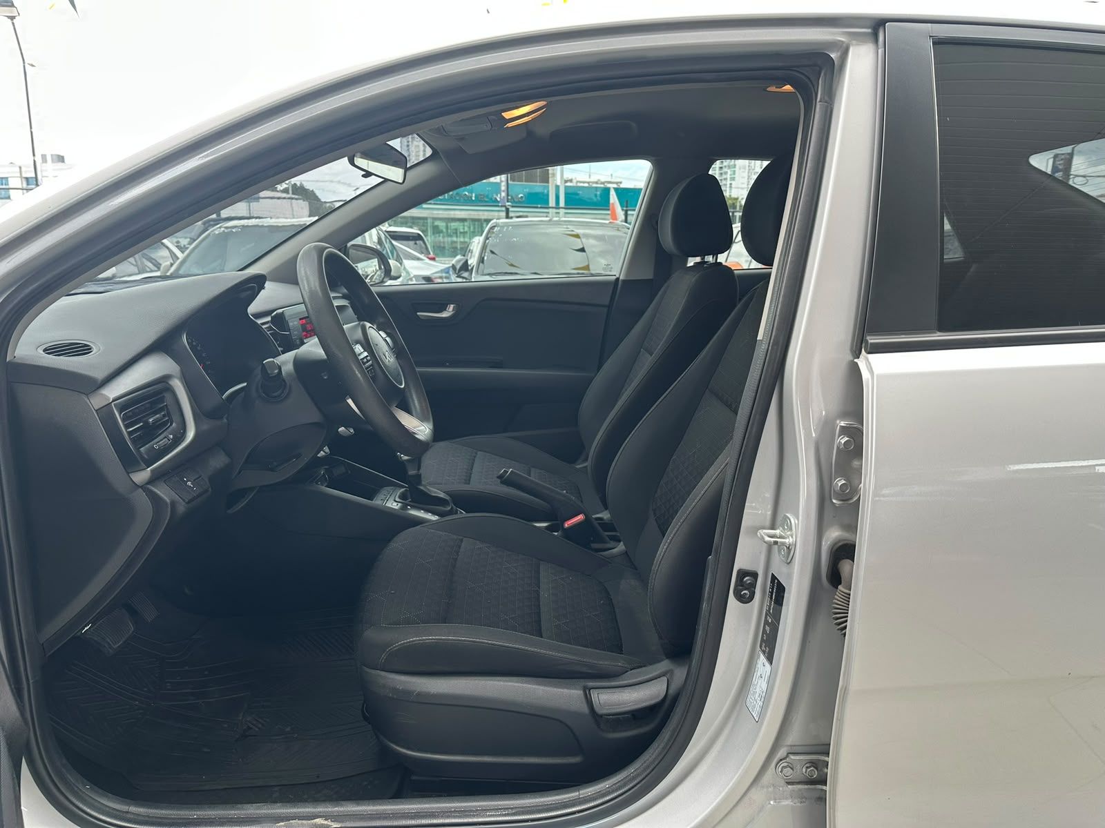 Kia Rio 2024, Foto 7