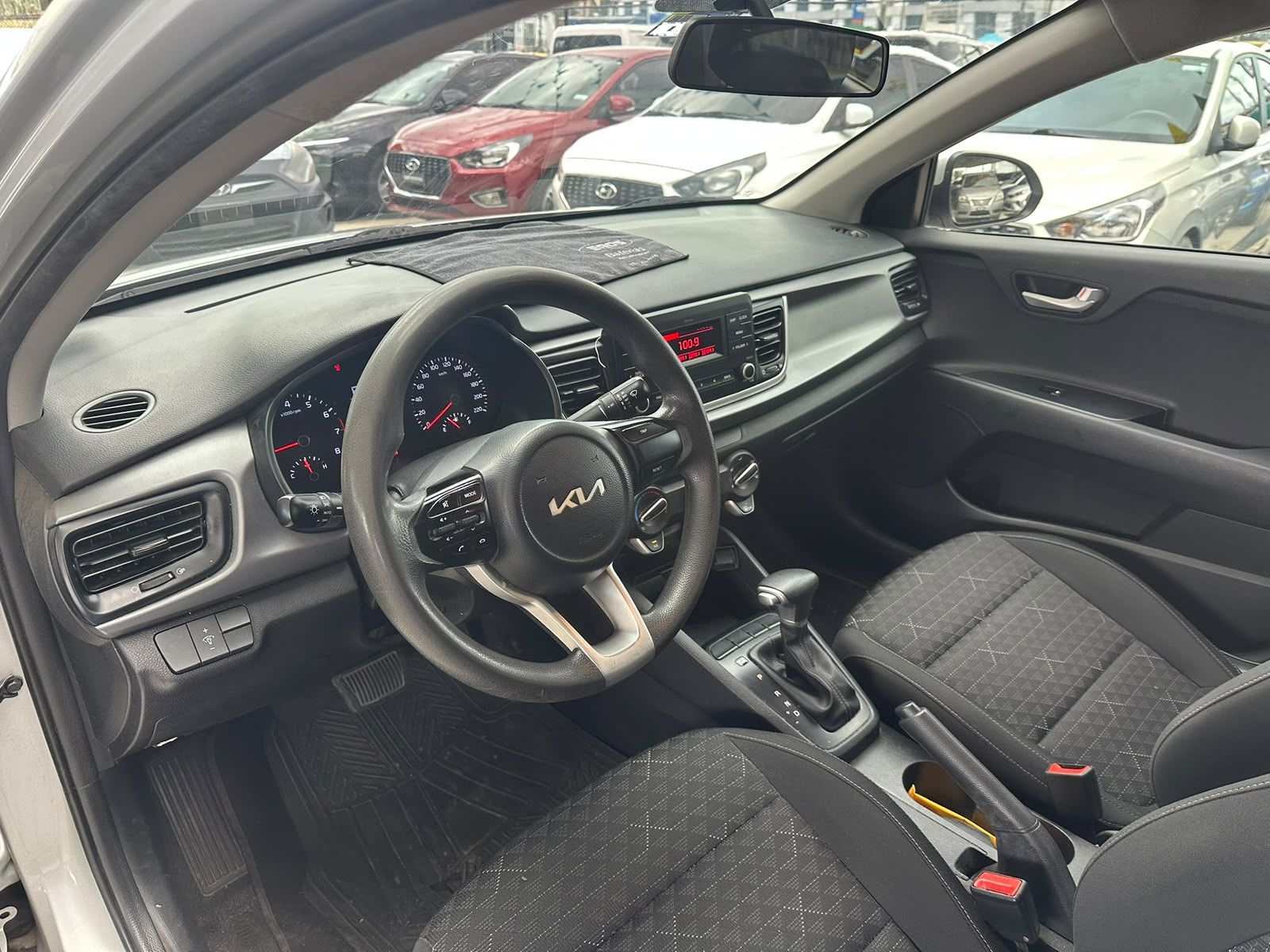 Kia Rio 2024, Foto 8