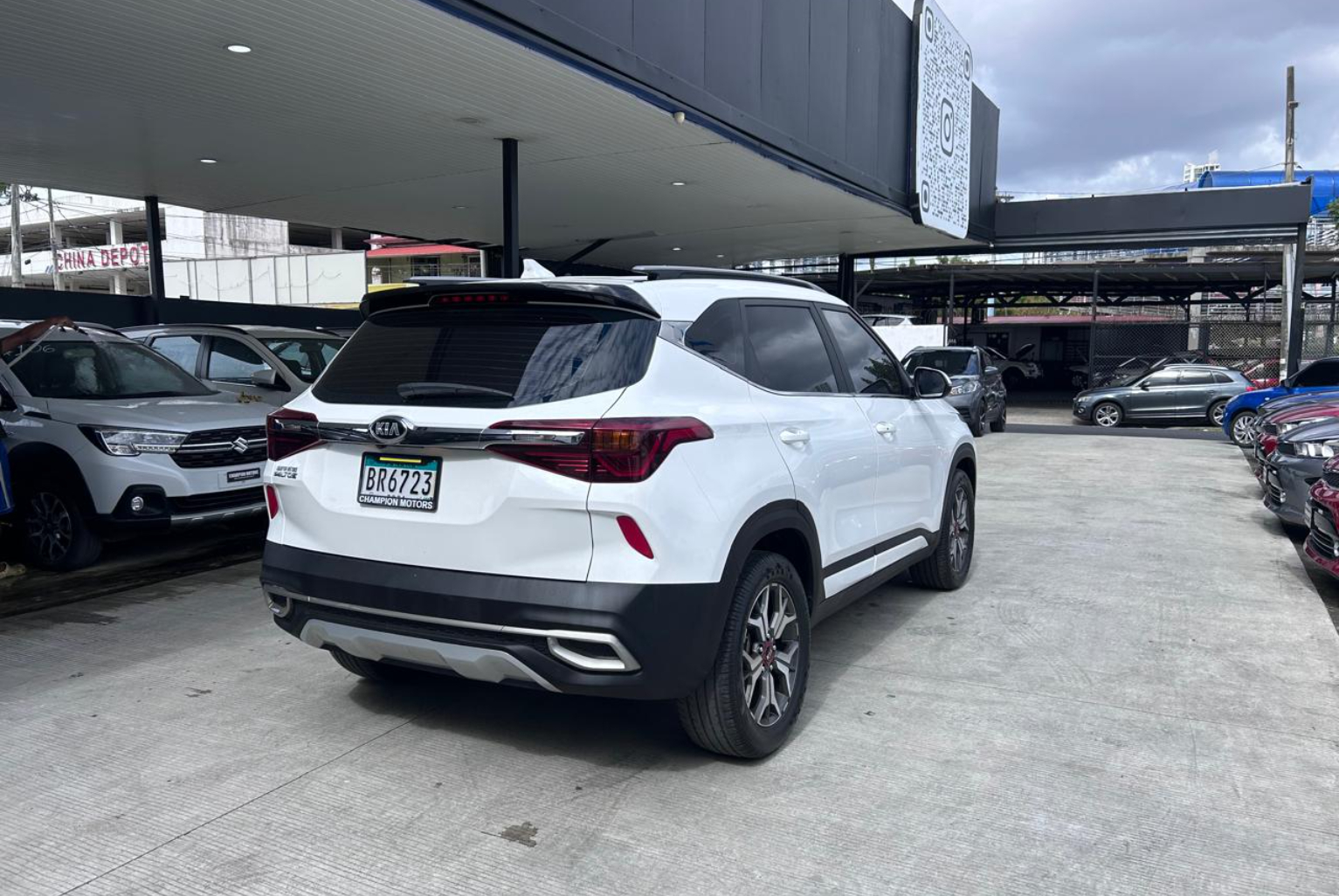 Kia Seltos 2022 Automático color Blanco, Imagen #4