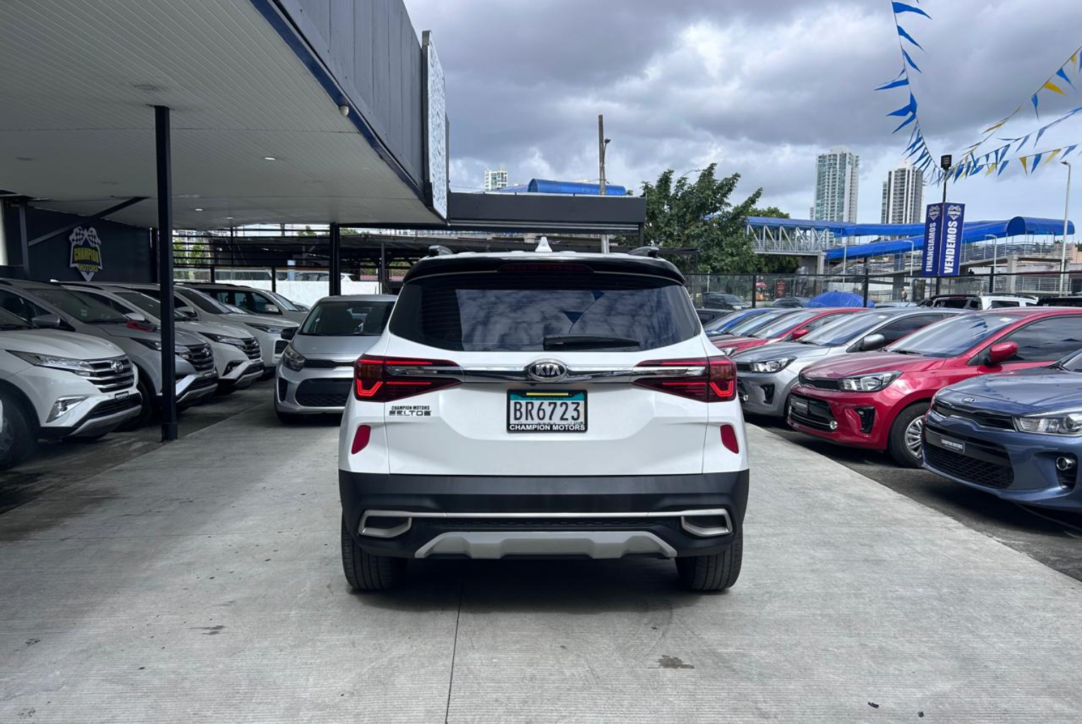 Kia Seltos 2022 Automático color Blanco, Imagen #5