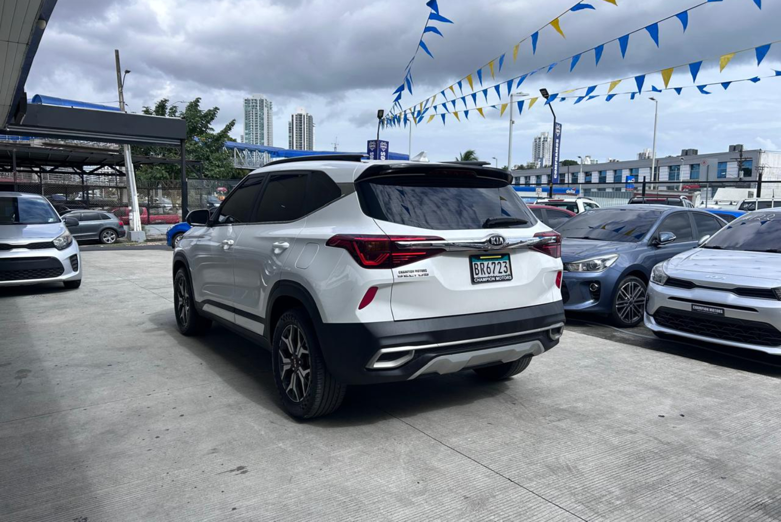 Kia Seltos 2022 Automático color Blanco, Imagen #6