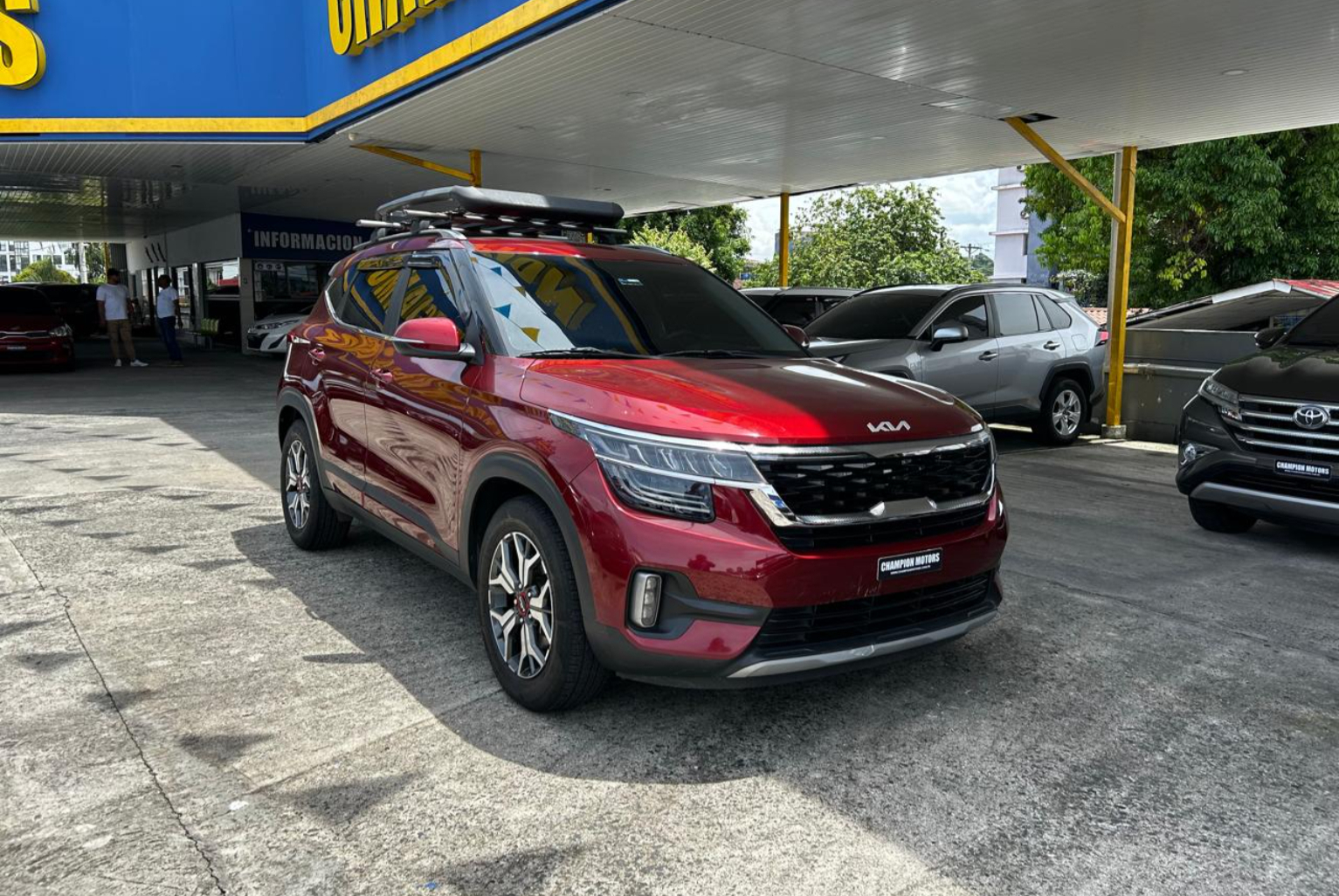 Kia Seltos 2023 Automático color Rojo, Imagen #3