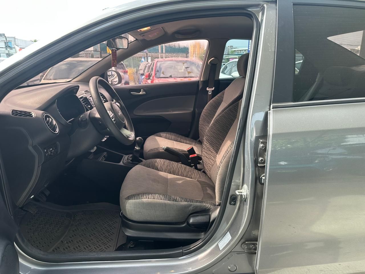 Kia Soluto 2023, Foto 7