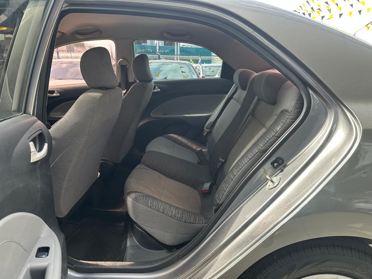 Kia Soluto 2023, Foto 10