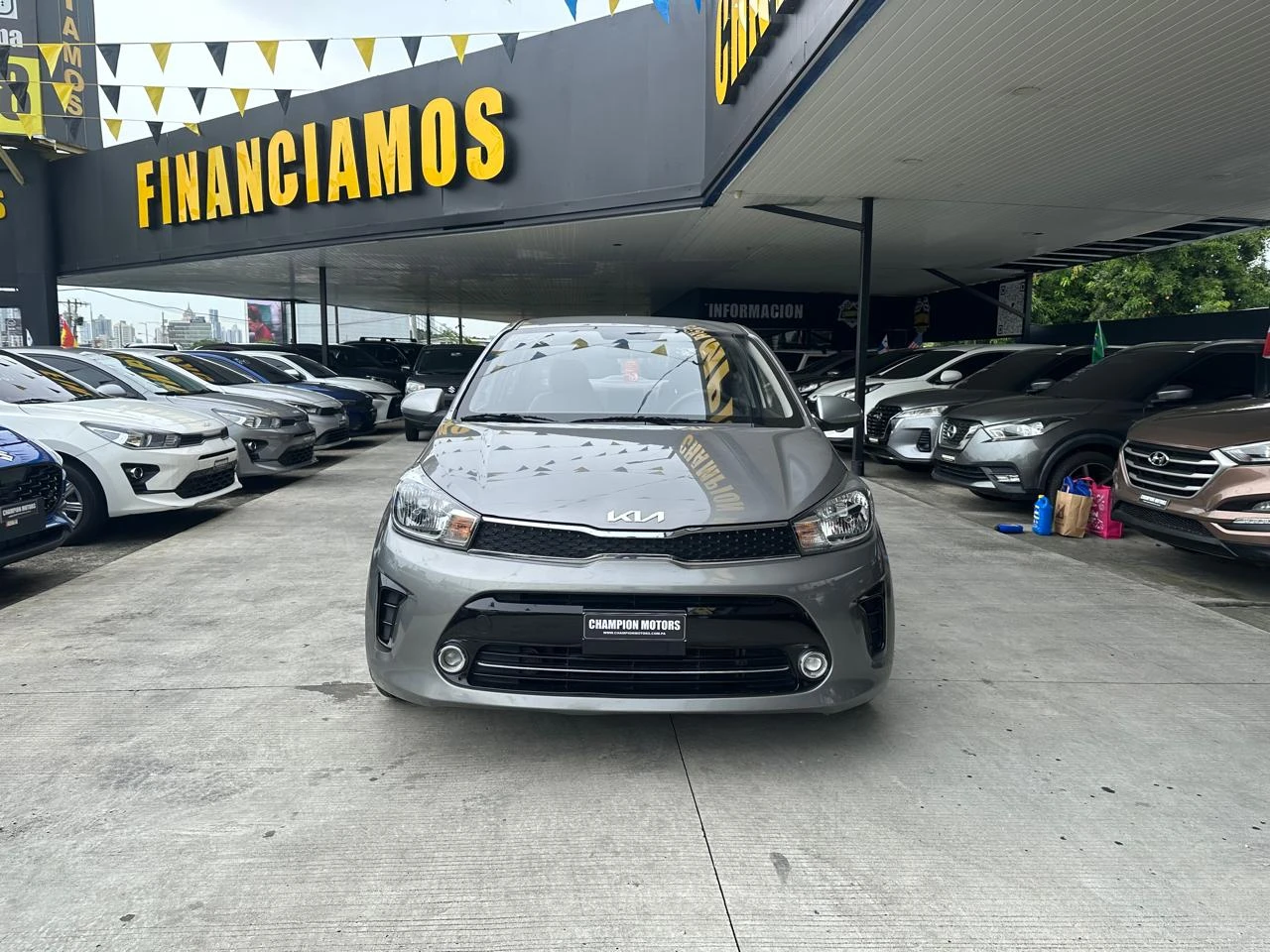 Kia Soluto 2023, Foto 2