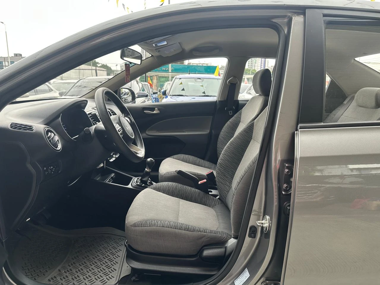 Kia Soluto 2023, Foto 7