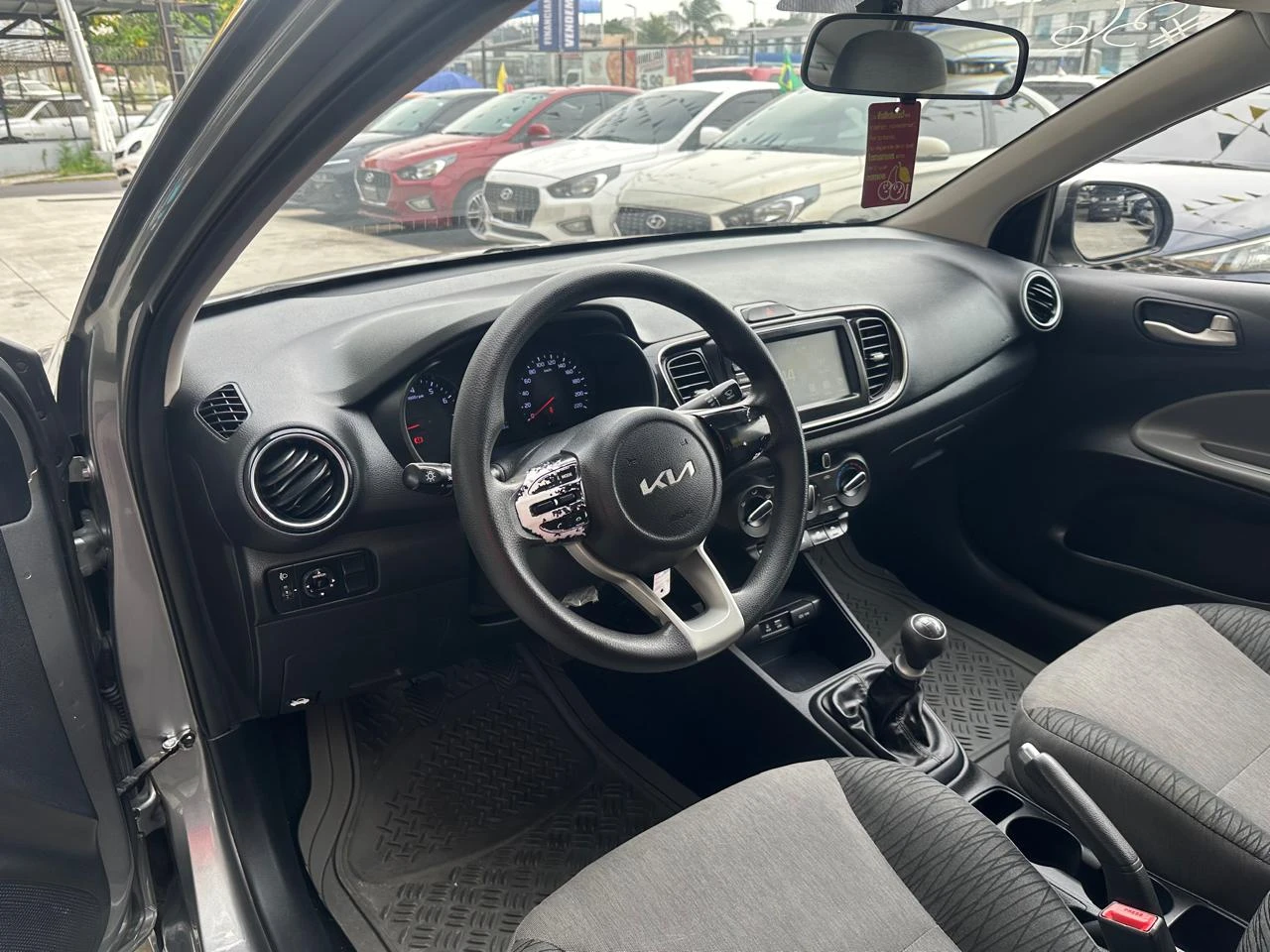Kia Soluto 2023, Foto 8