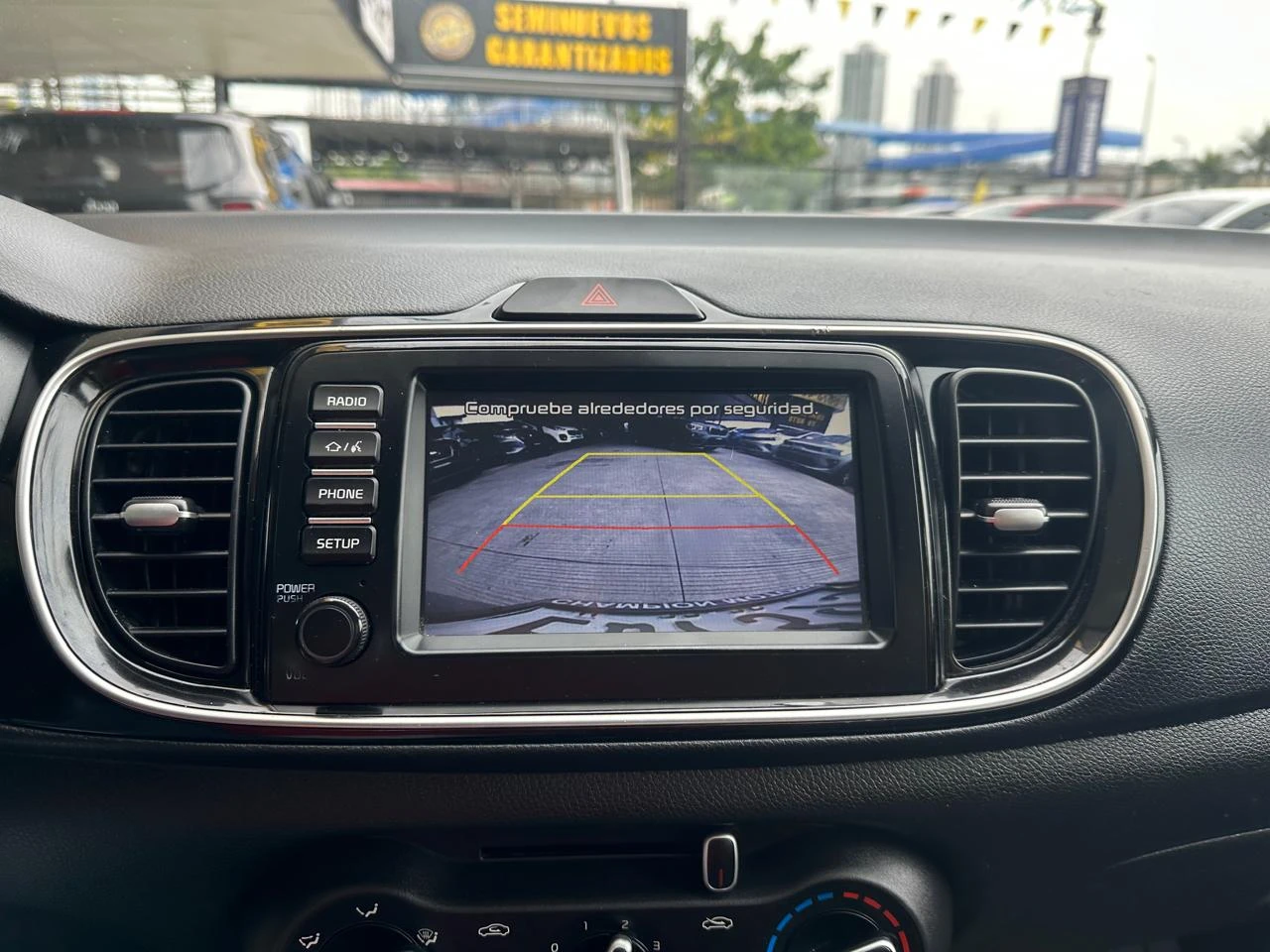 Kia Soluto 2023, Foto 12