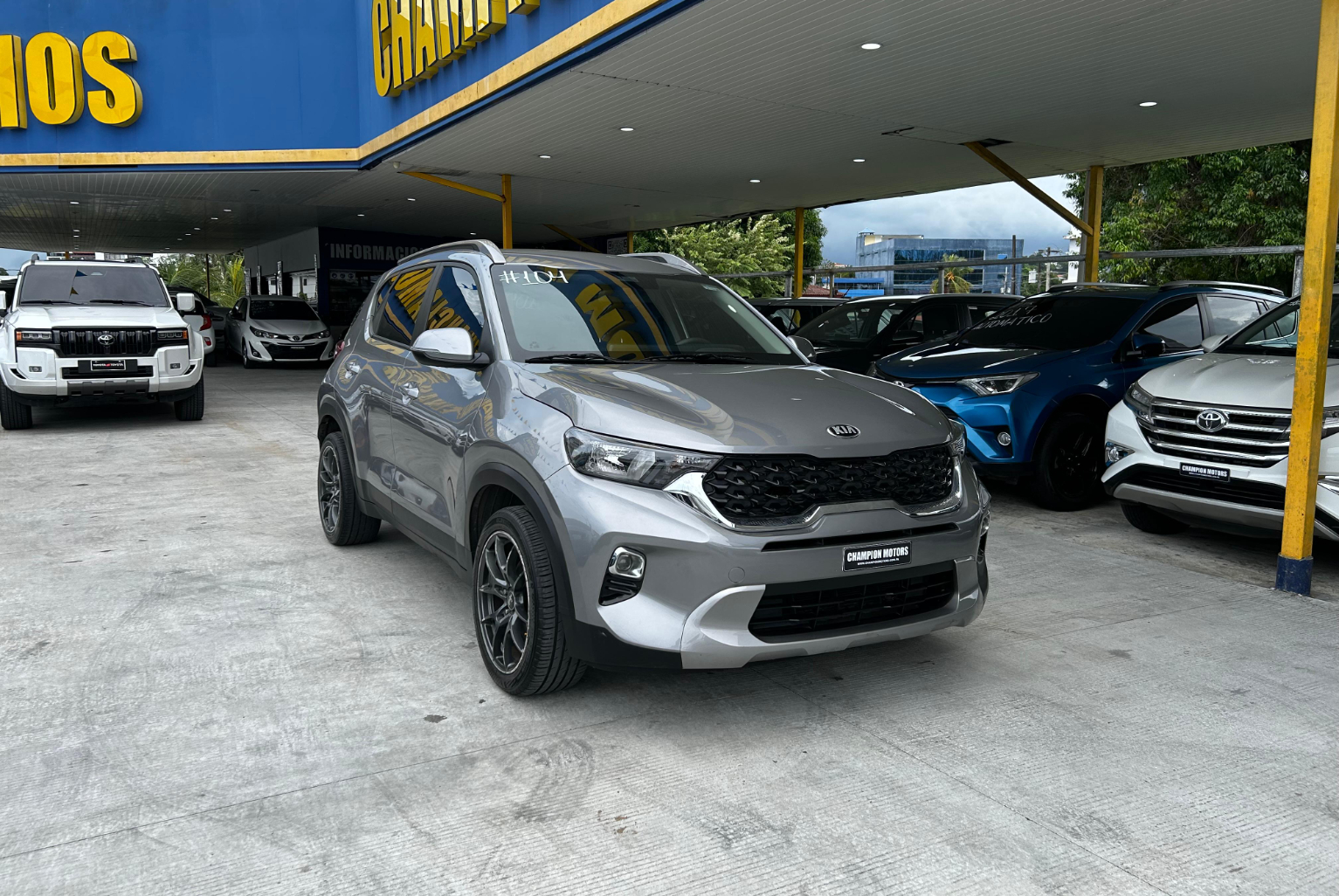 Kia Sonet 2022 Automático color Gris, Imagen #3