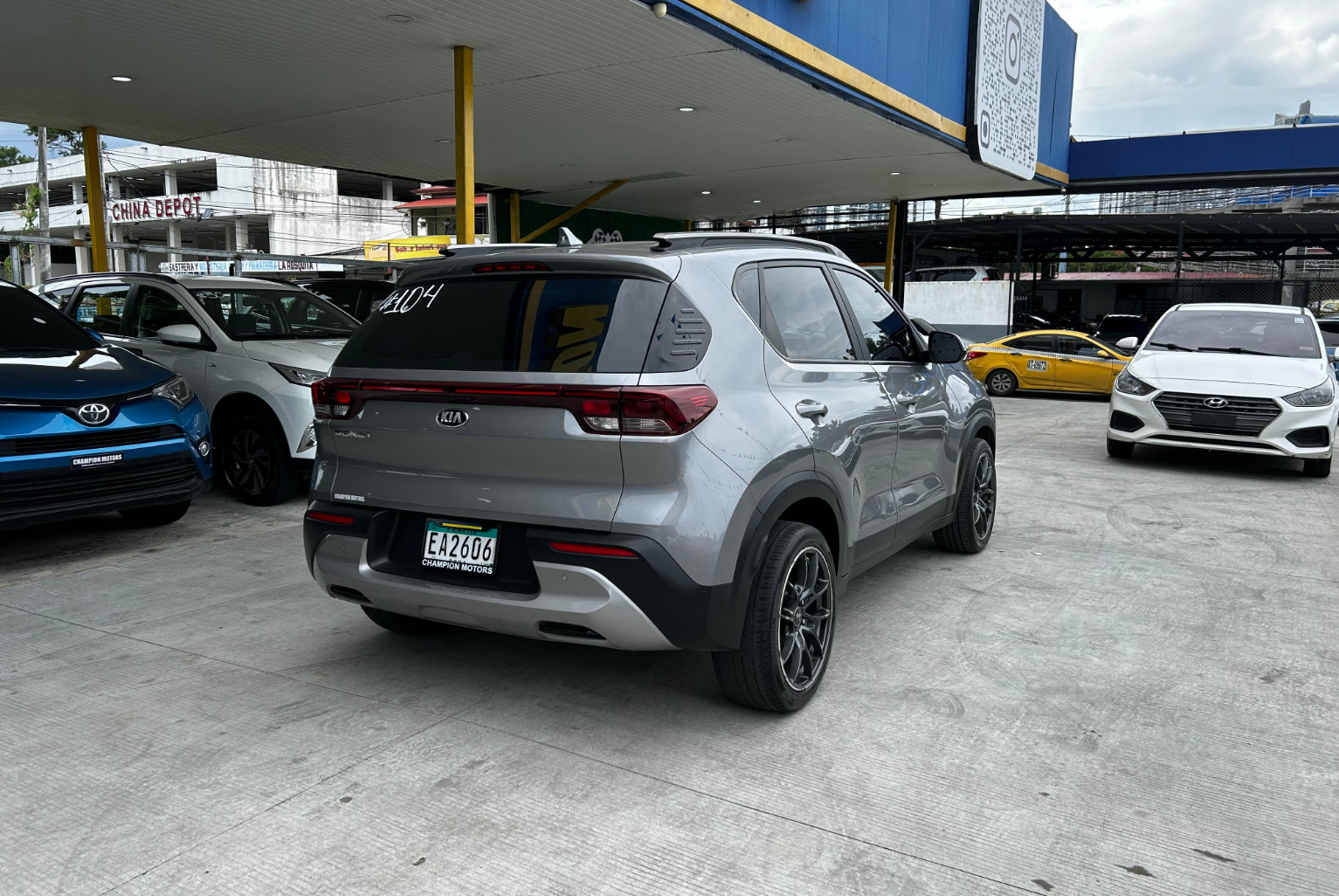 Kia Sonet 2022 Automático color Gris, Imagen #4